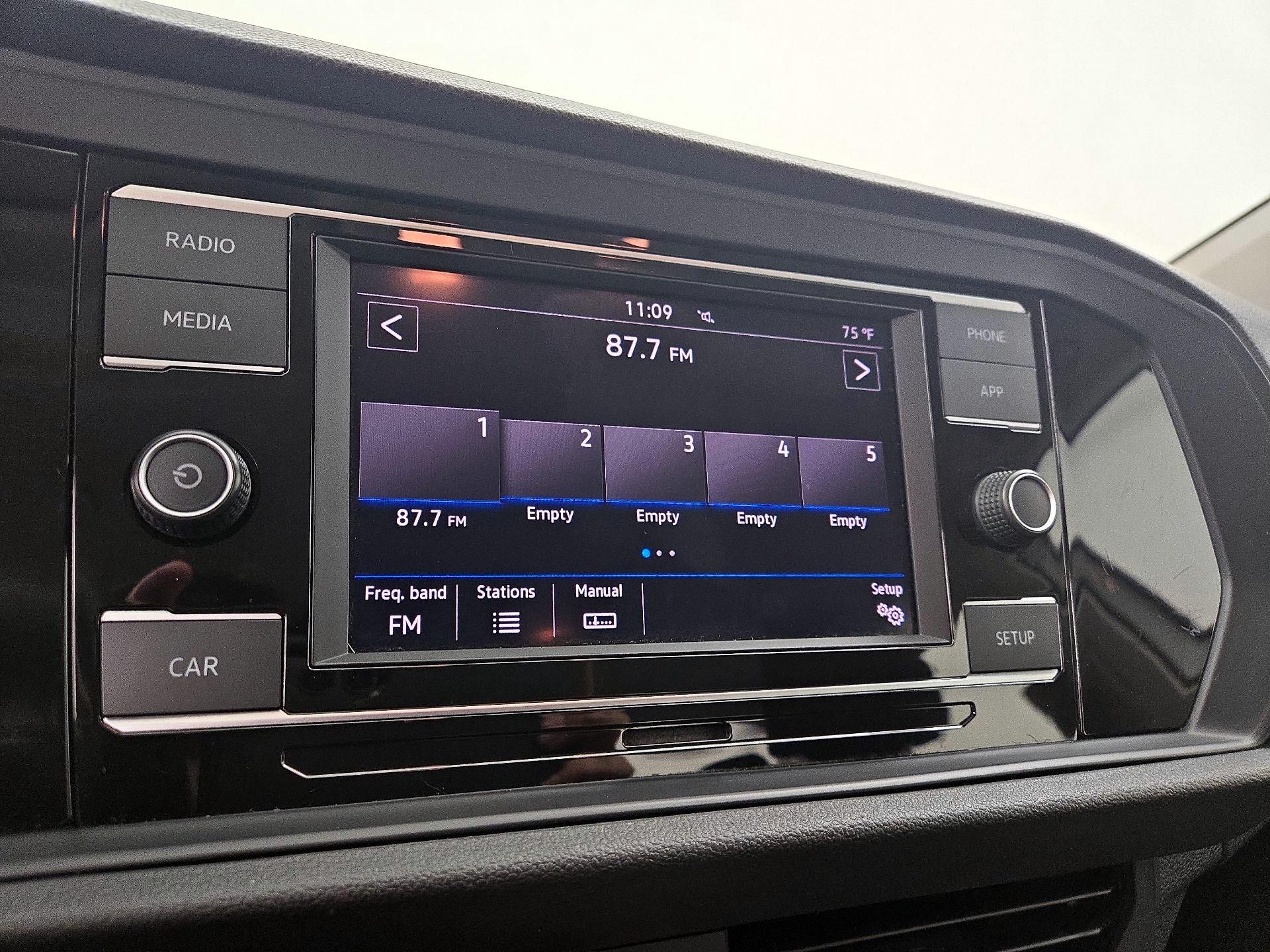 Thumbnail: 2019 Volkswagen Jetta - 15