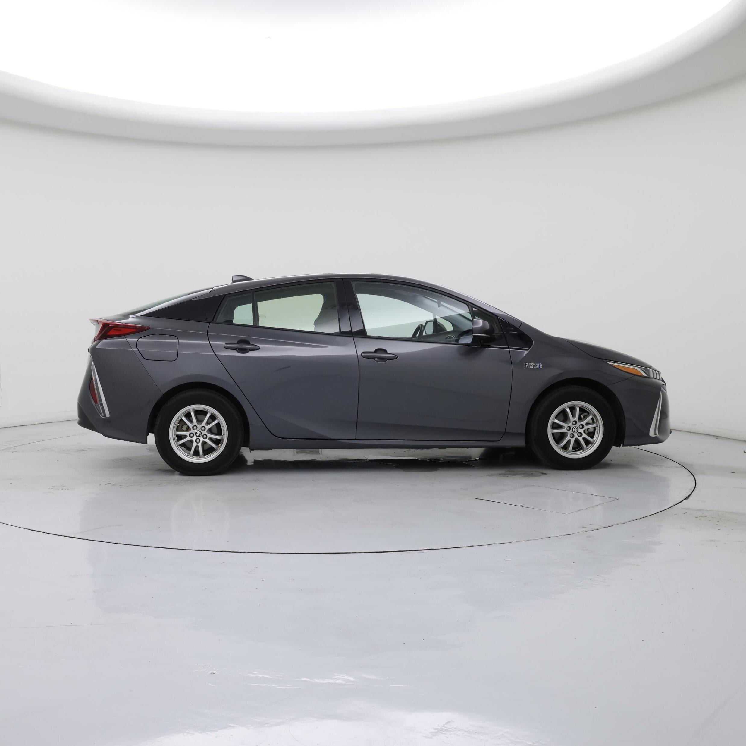 Thumbnail: 2020 Toyota Prius Prime - 7