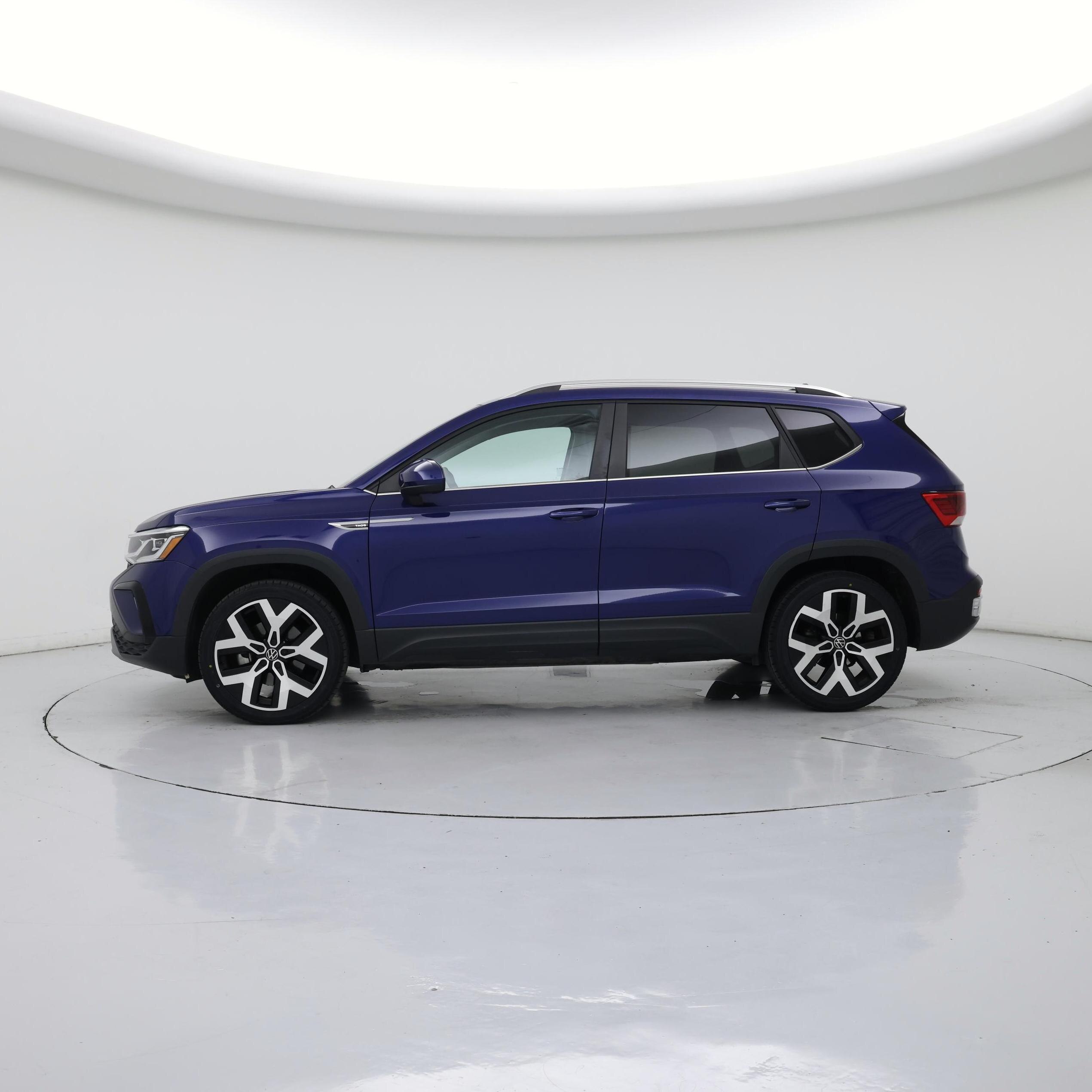 Thumbnail: 2022 Volkswagen Taos - 3
