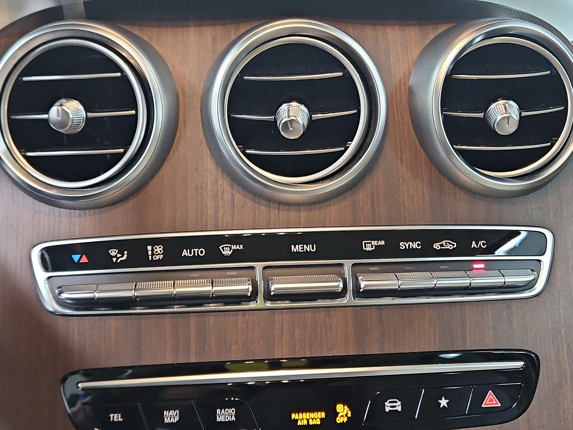 Thumbnail: 2020 Mercedes-Benz GLC - 16