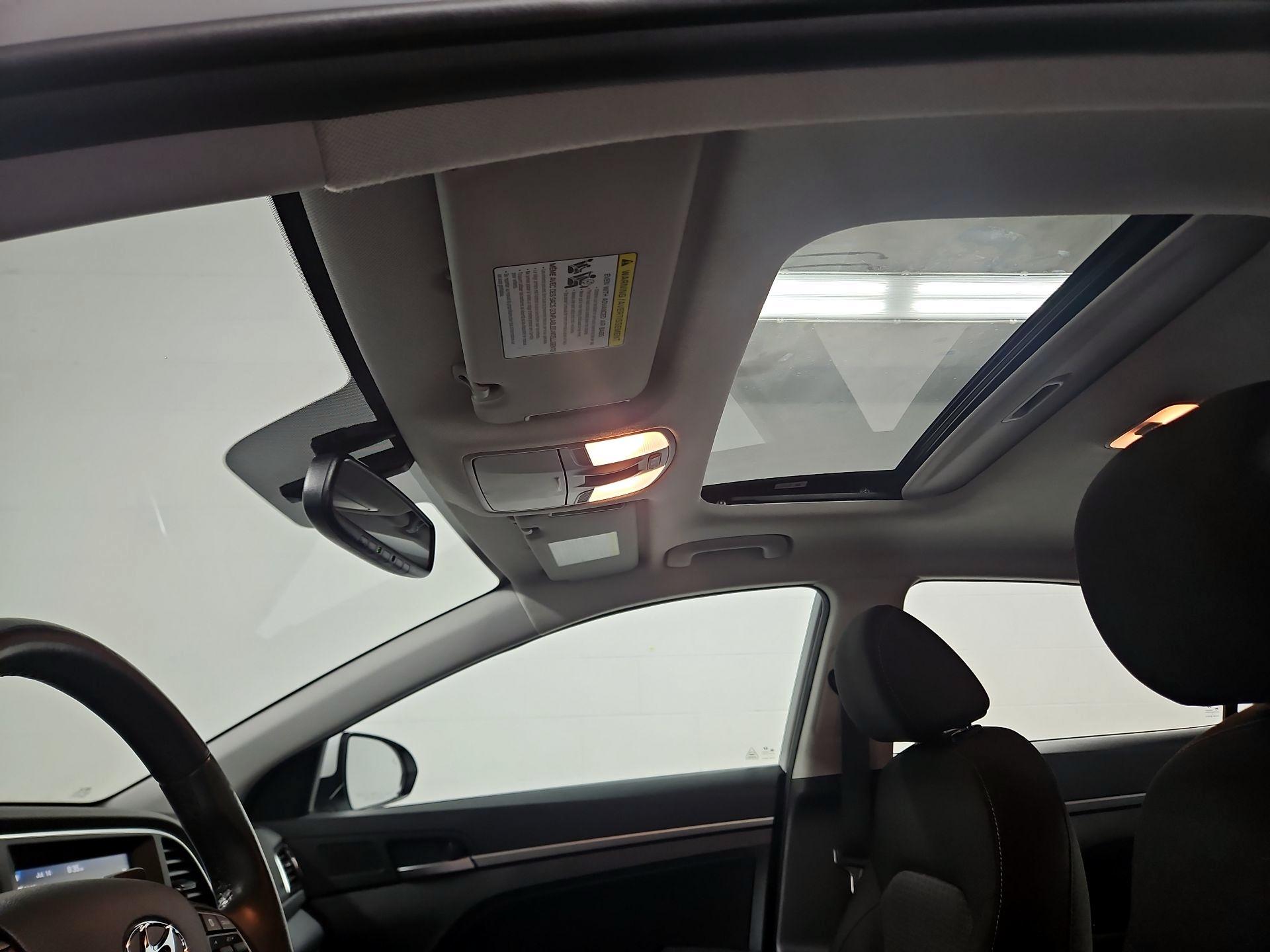 Thumbnail: 2018 Hyundai Elantra - 19