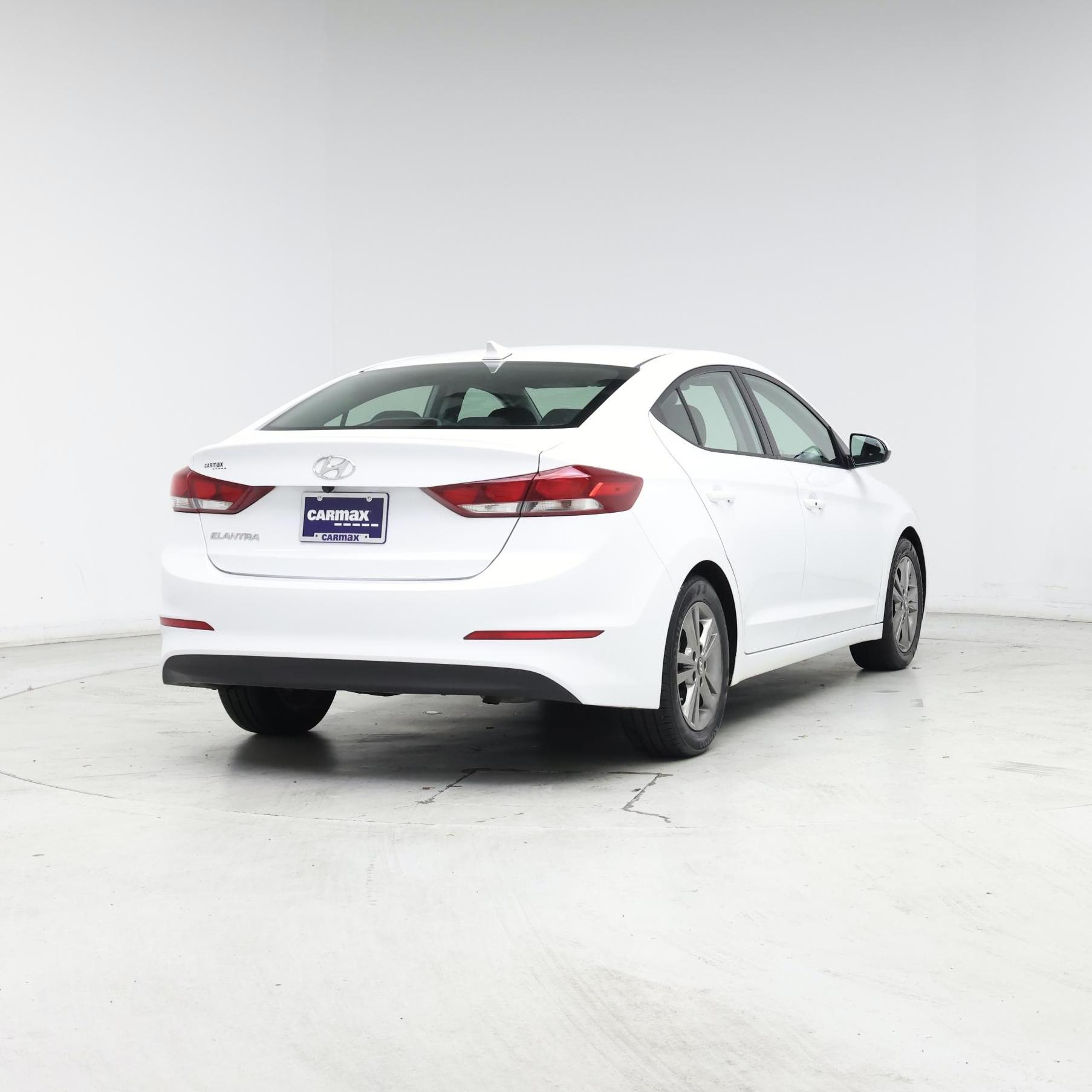 Thumbnail: 2018 Hyundai Elantra - 8