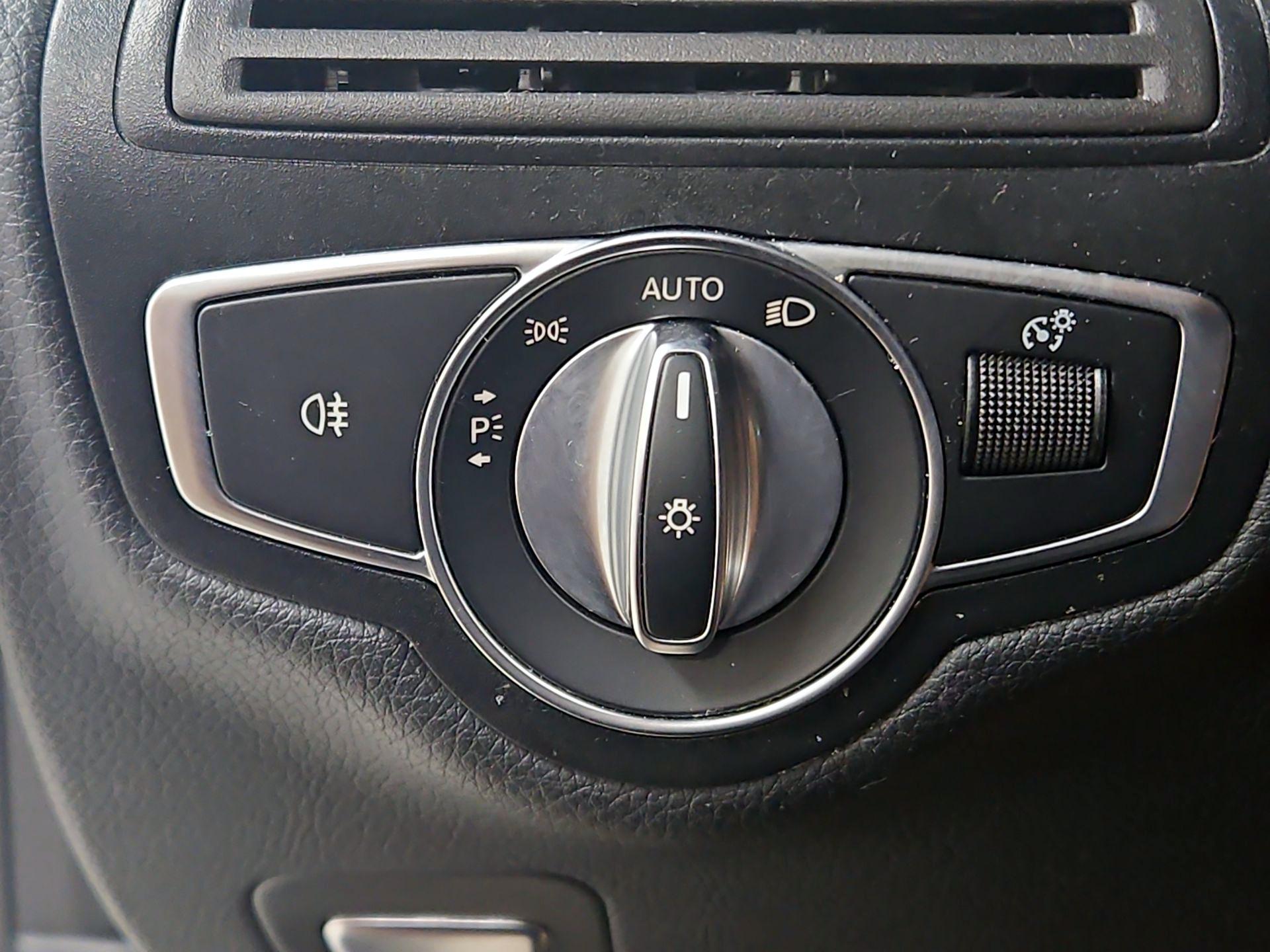 Thumbnail: 2018 Mercedes-Benz C-Class - 13