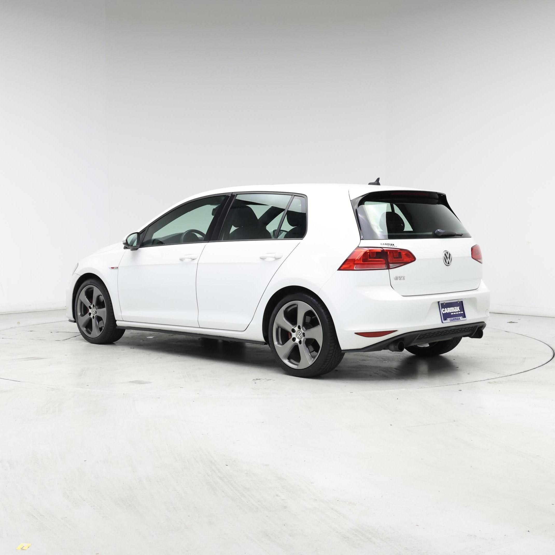 Thumbnail: 2015 Volkswagen Golf - 2