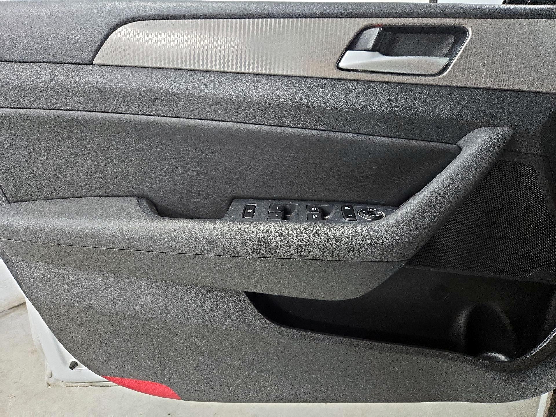 Thumbnail: 2018 Hyundai Sonata - 12