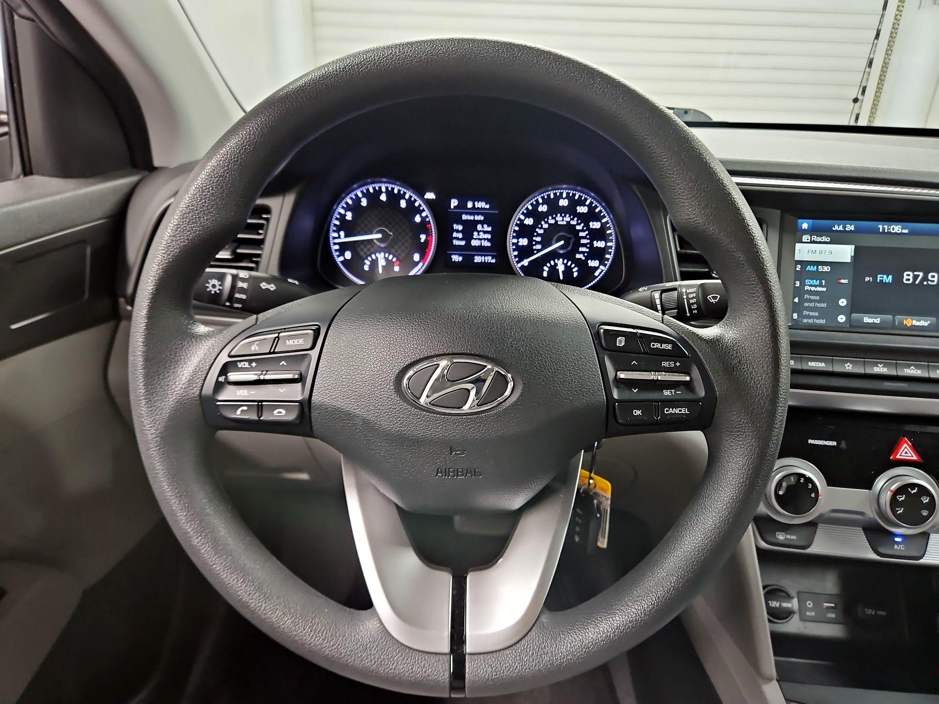 Thumbnail: 2019 Hyundai Elantra - 10