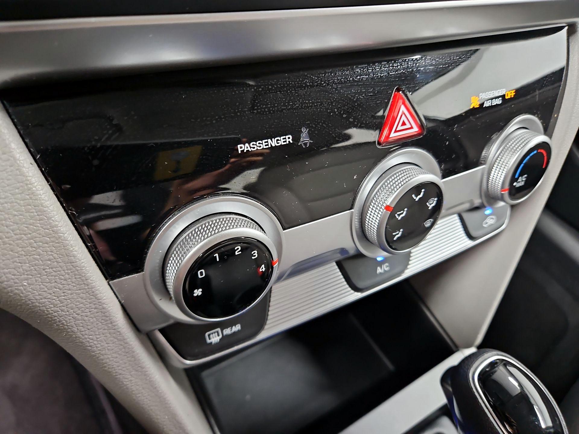 Thumbnail: 2019 Hyundai Elantra - 16