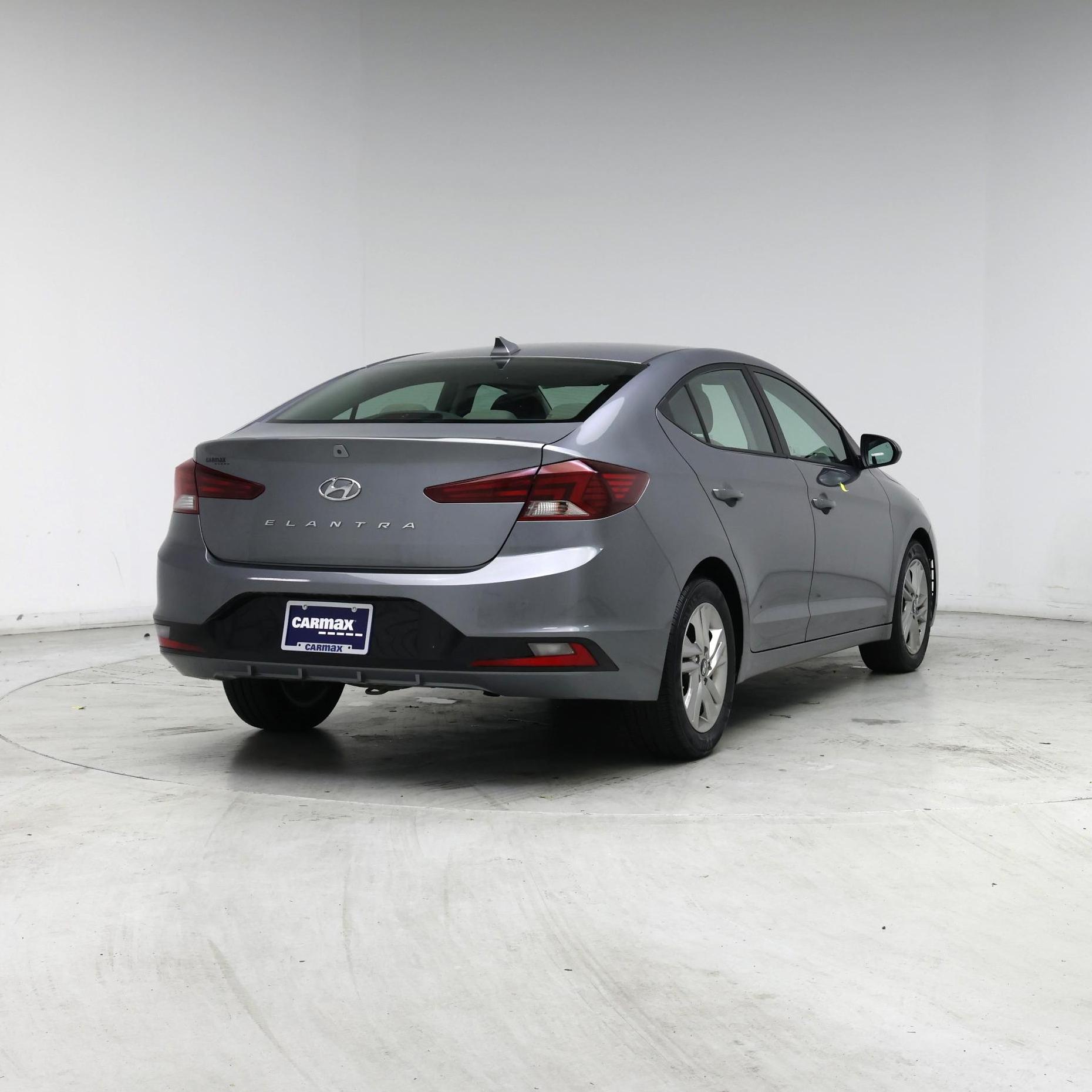 Thumbnail: 2019 Hyundai Elantra - 8