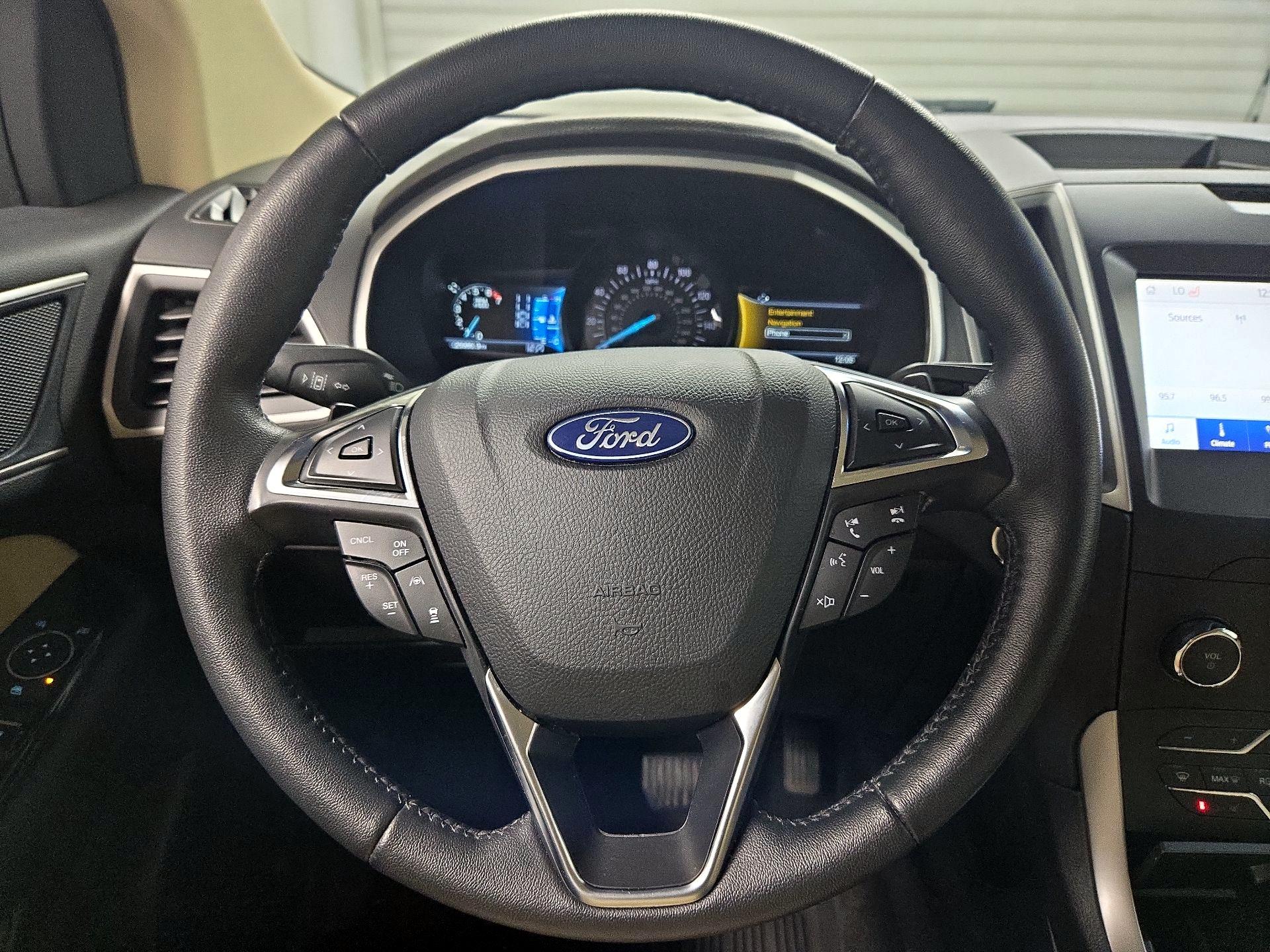 Thumbnail: 2020 Ford Edge - 10
