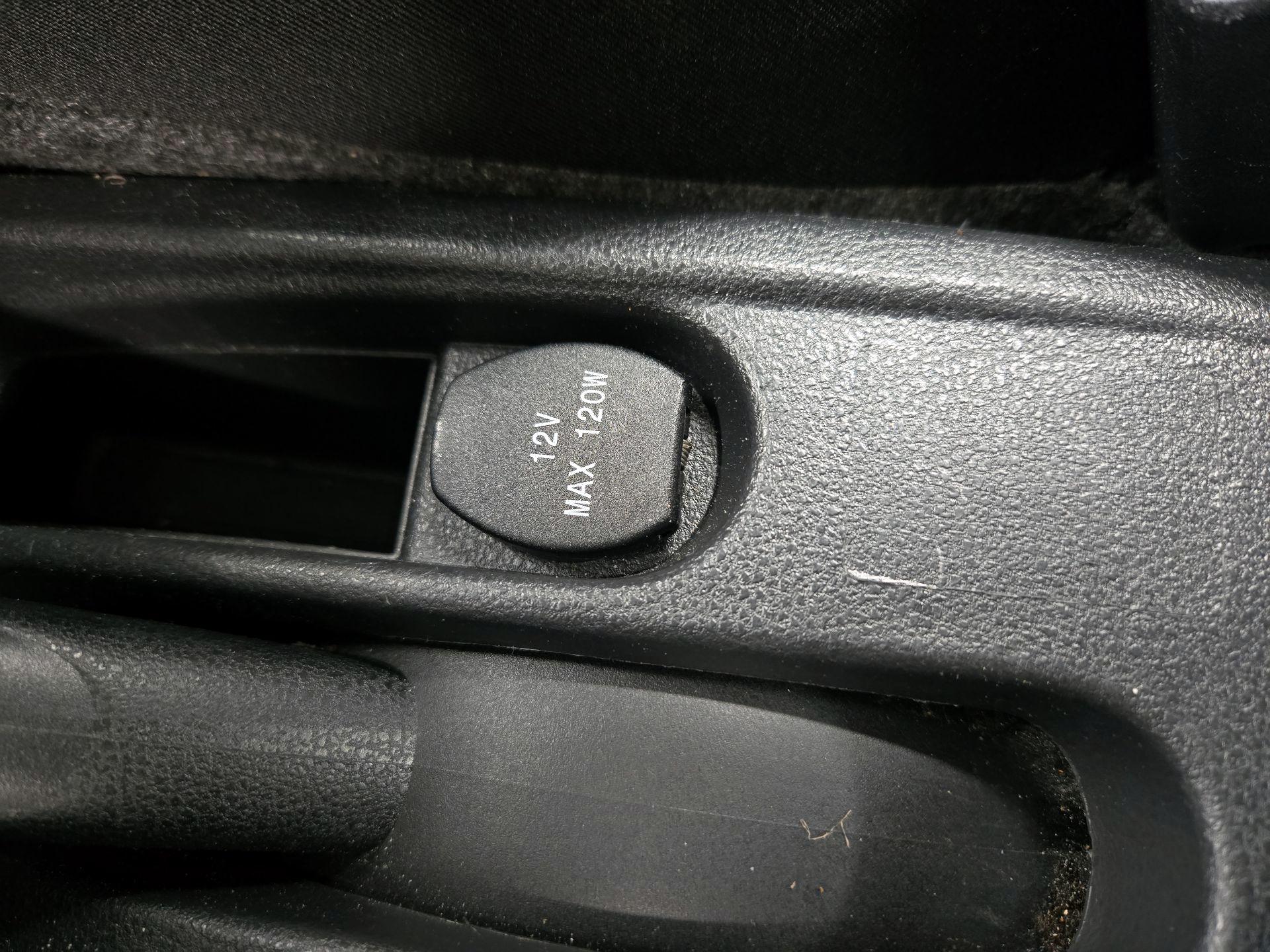 Thumbnail: 2016 Nissan Versa - 17