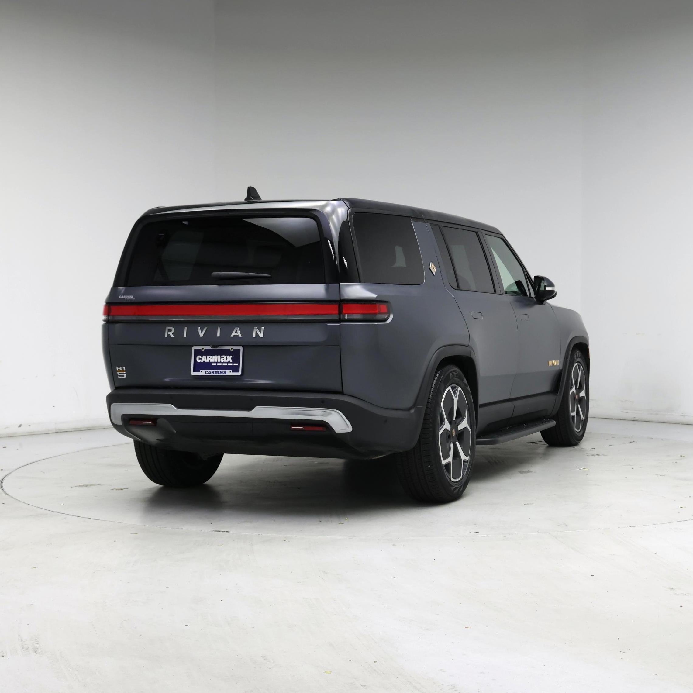 Thumbnail: 2024 Rivian R1S - 8