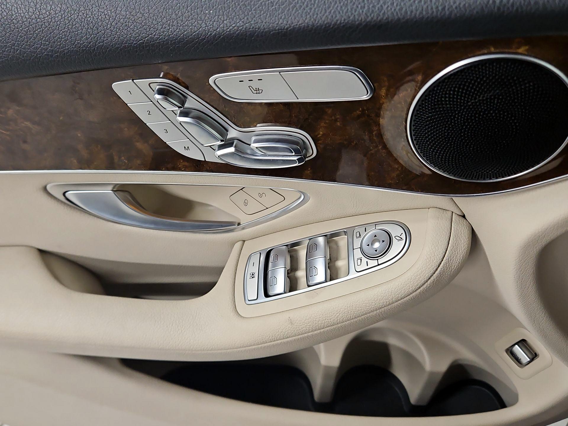 Thumbnail: 2017 Mercedes-Benz GLC - 12