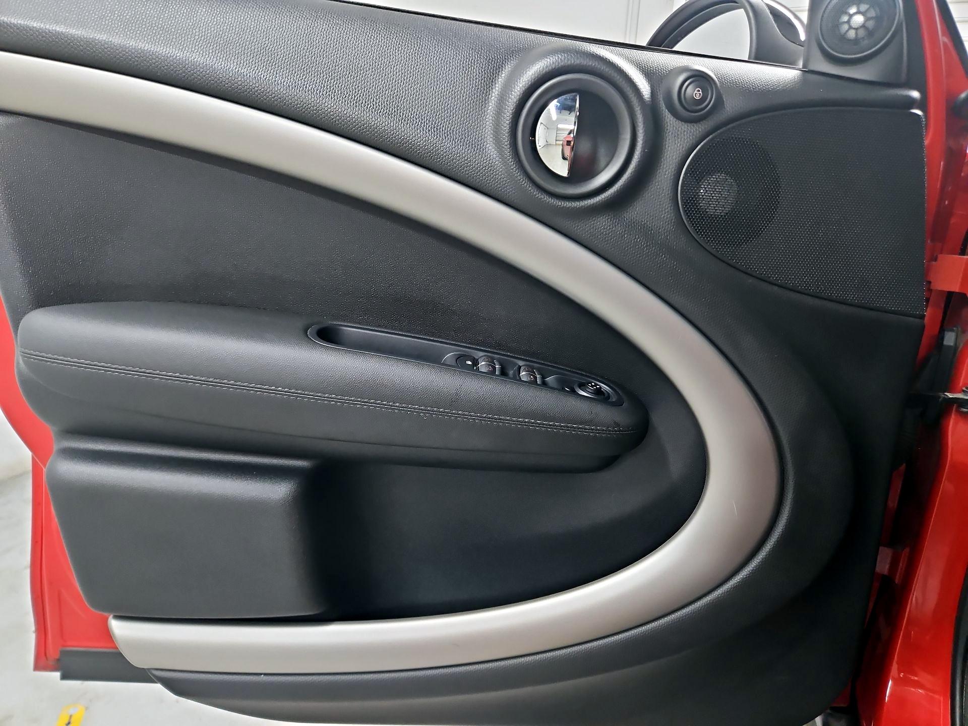 Thumbnail: 2016 MINI Cooper Countryman - 12