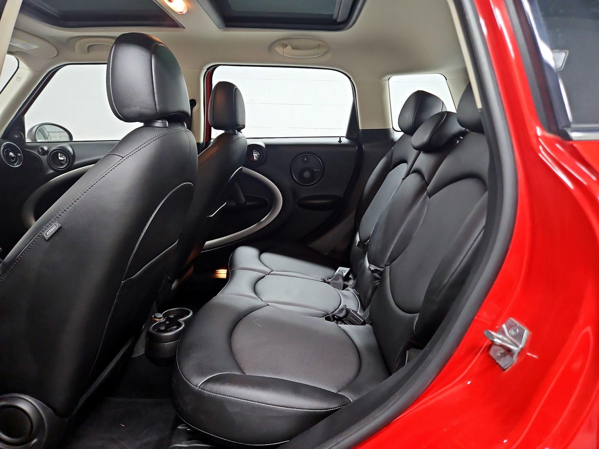 Thumbnail: 2016 MINI Cooper Countryman - 18