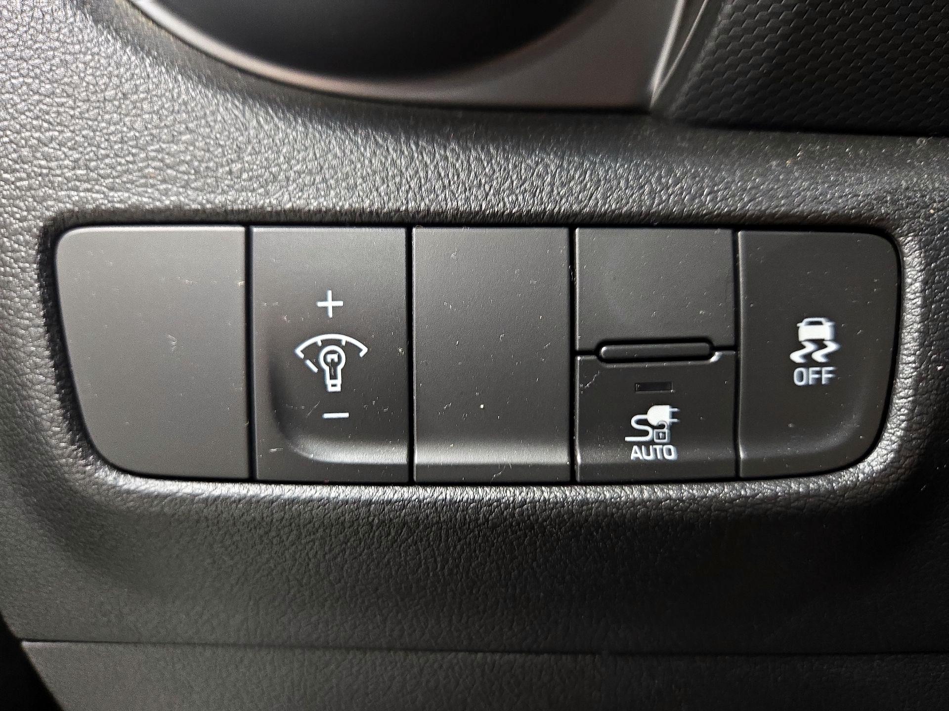 Thumbnail: 2023 Hyundai Kona - 13