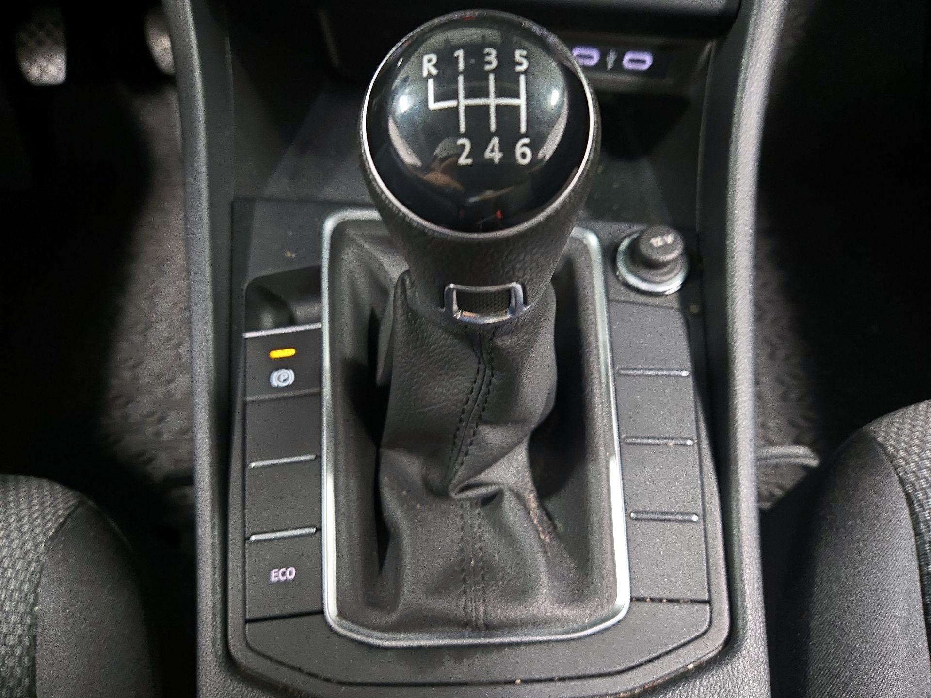 Thumbnail: 2021 Volkswagen Jetta - 17