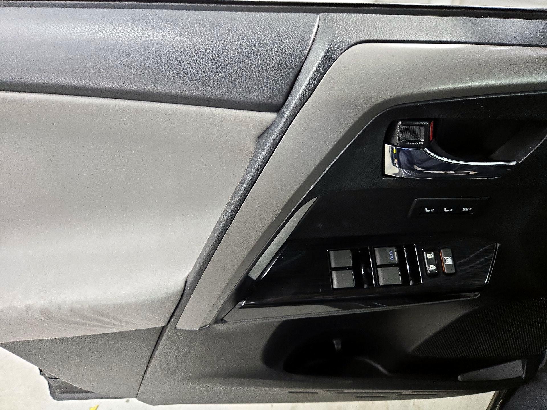 Thumbnail: 2017 Toyota RAV4 - 12