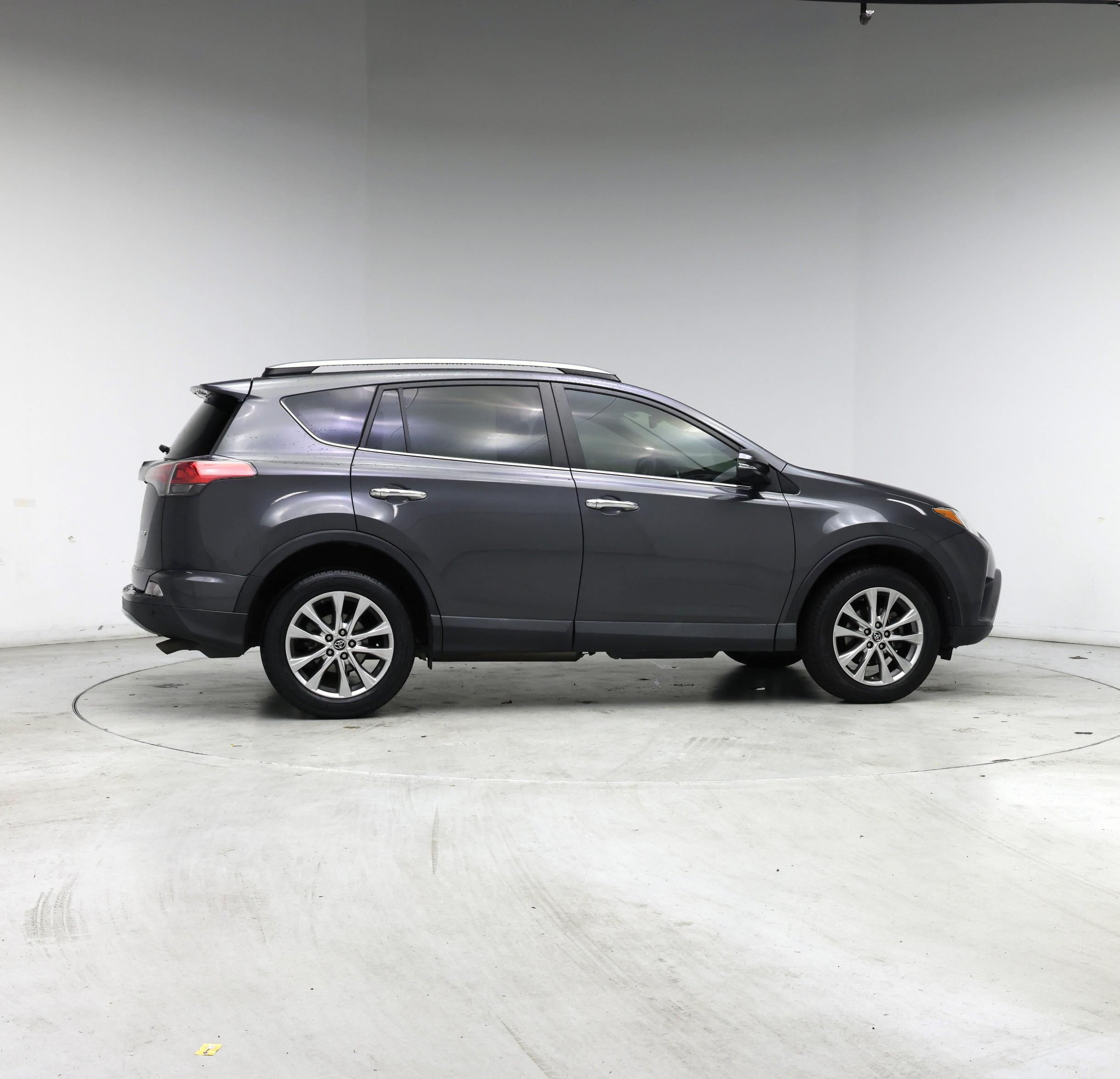 Thumbnail: 2017 Toyota RAV4 - 7