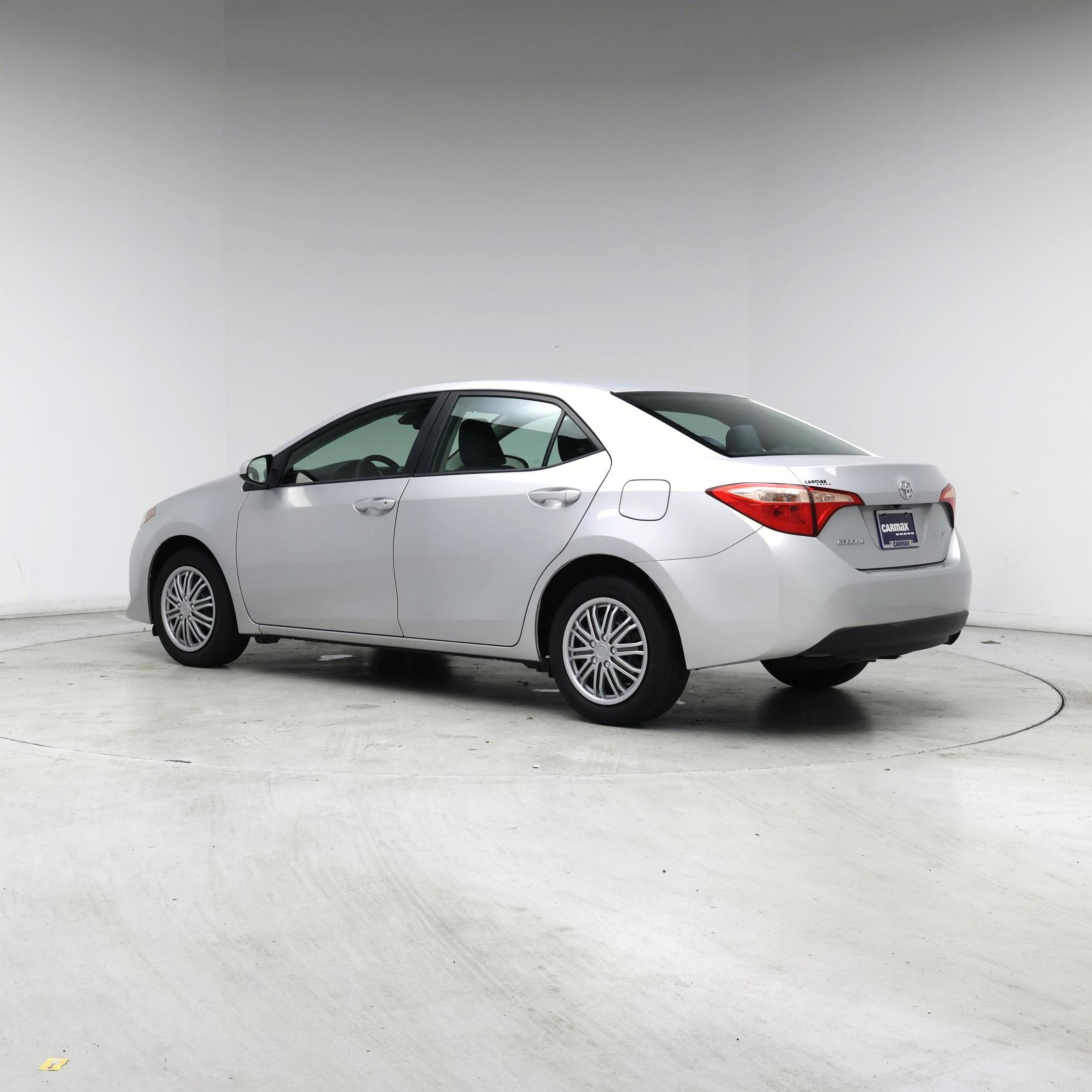Thumbnail: 2017 Toyota Corolla - 2