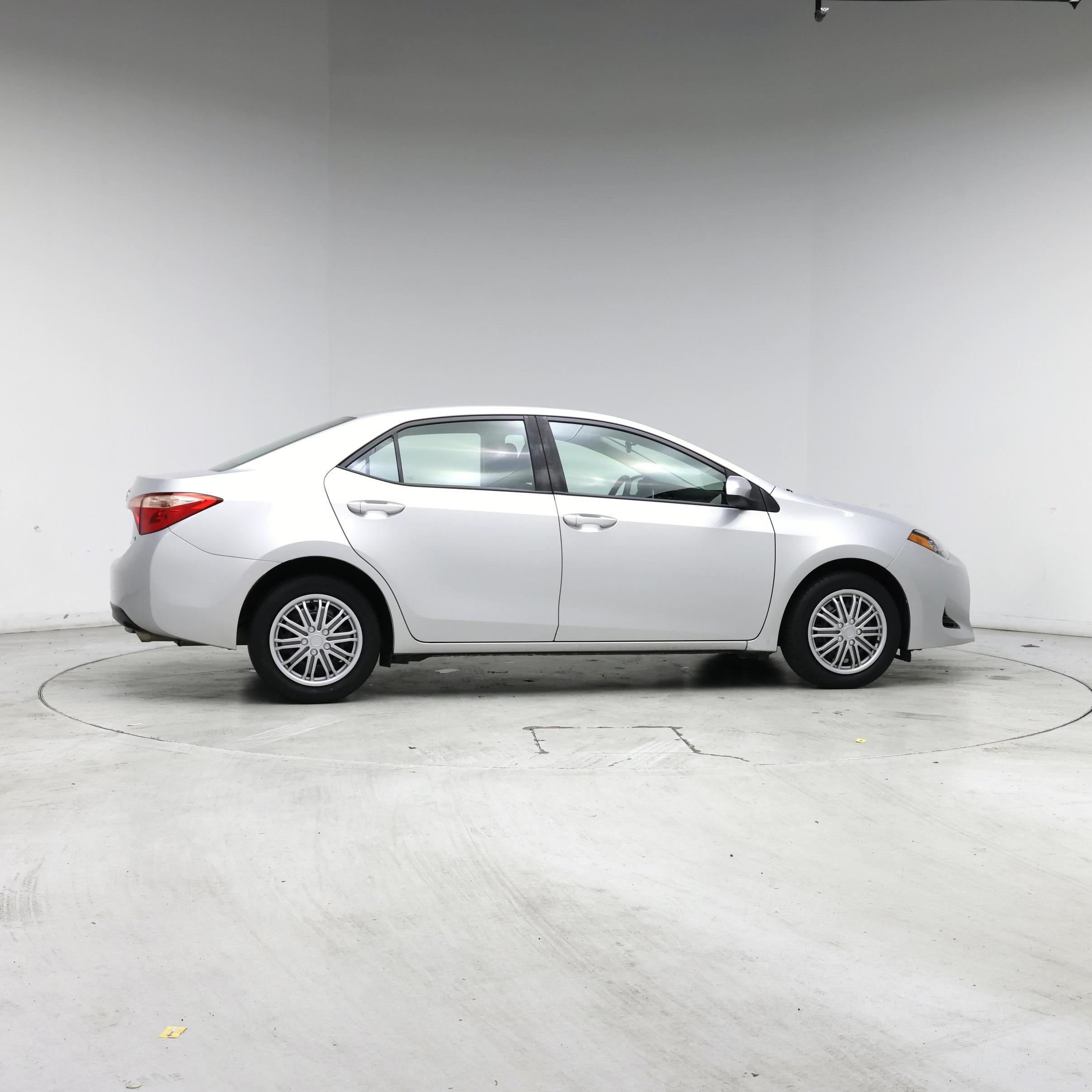 Thumbnail: 2017 Toyota Corolla - 7