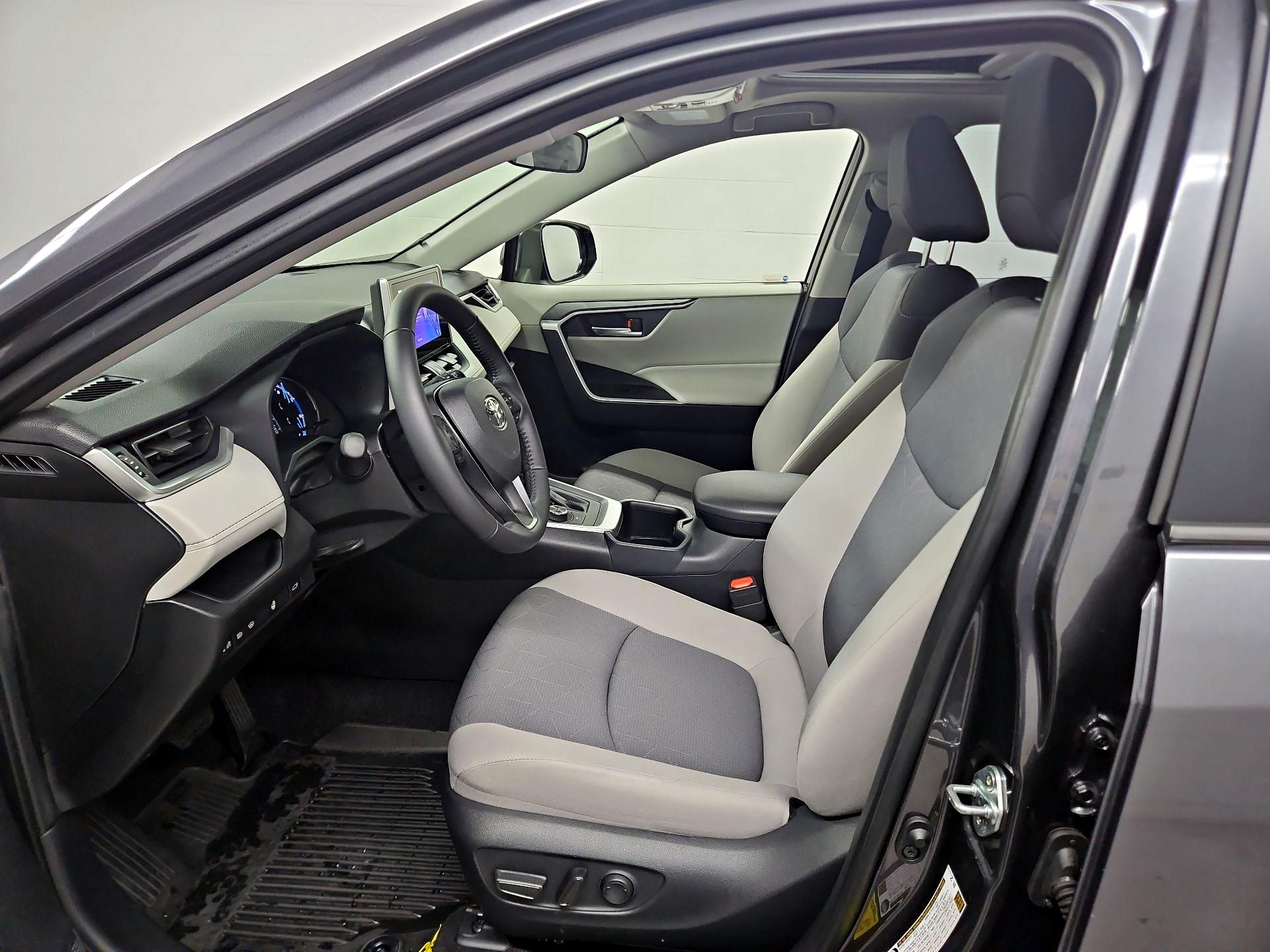 Thumbnail: 2025 Toyota RAV4 - 11