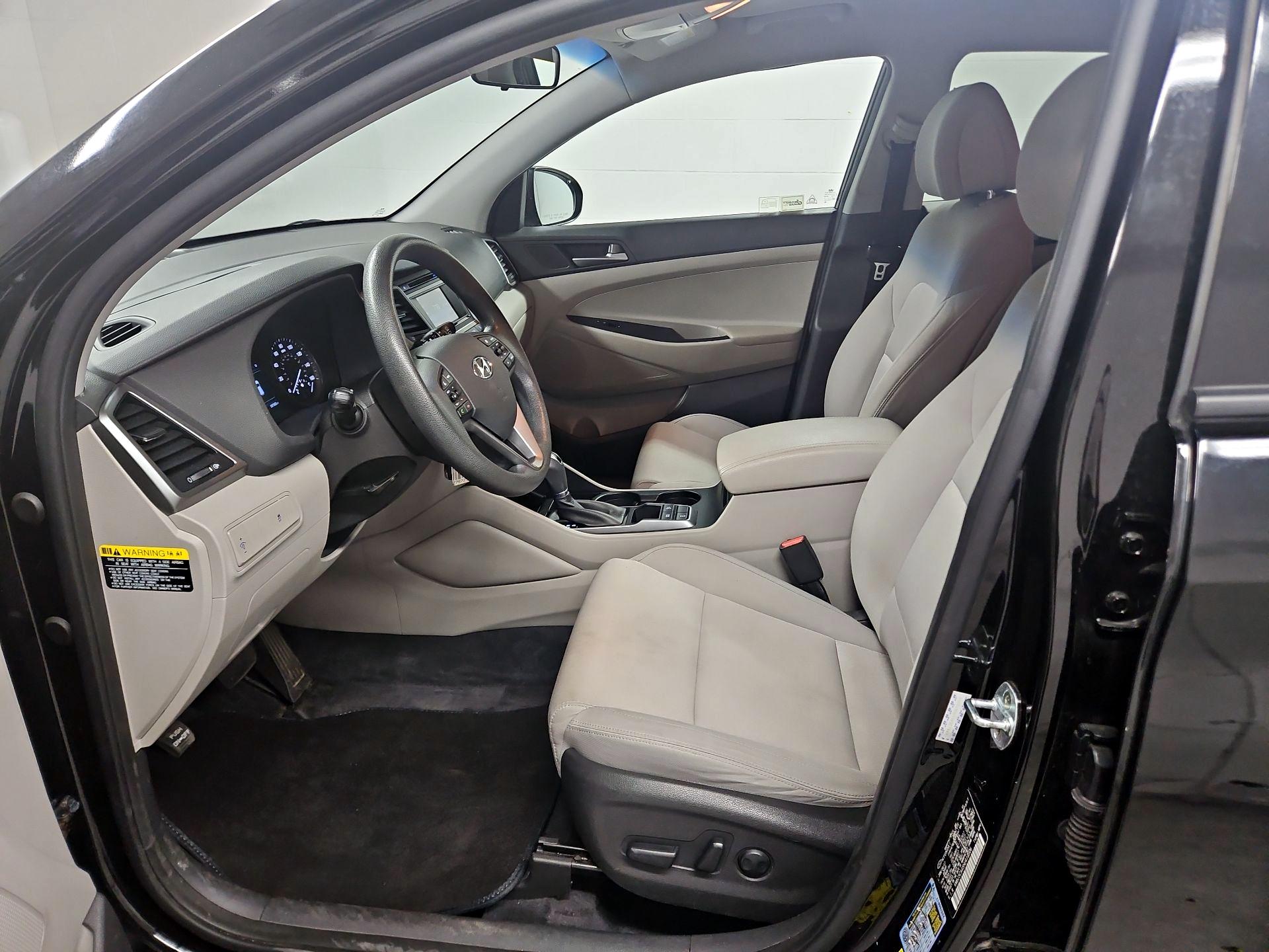 Thumbnail: 2017 Hyundai Tucson - 11