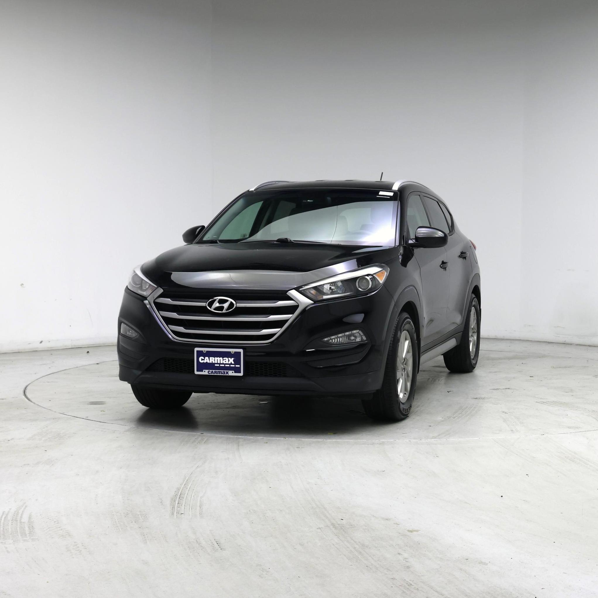 Thumbnail: 2017 Hyundai Tucson - 4