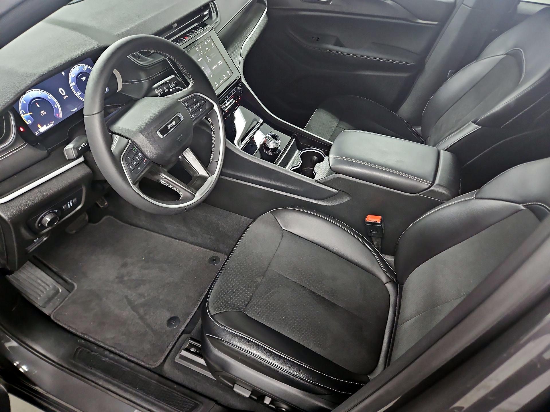 Thumbnail: 2024 Jeep Grand Cherokee L - 11