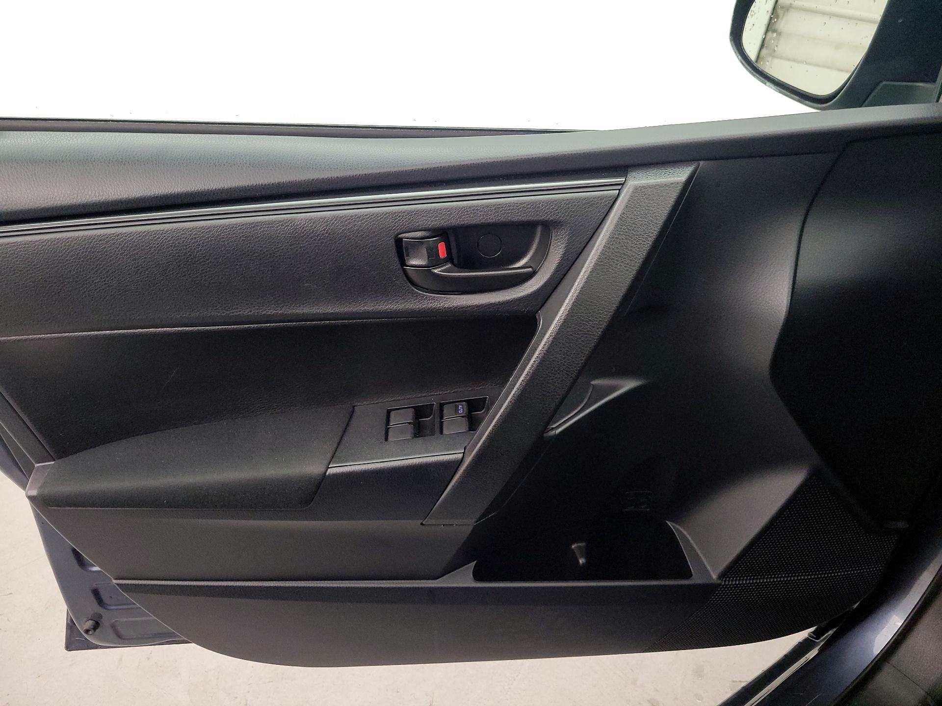Thumbnail: 2019 Toyota Corolla - 12