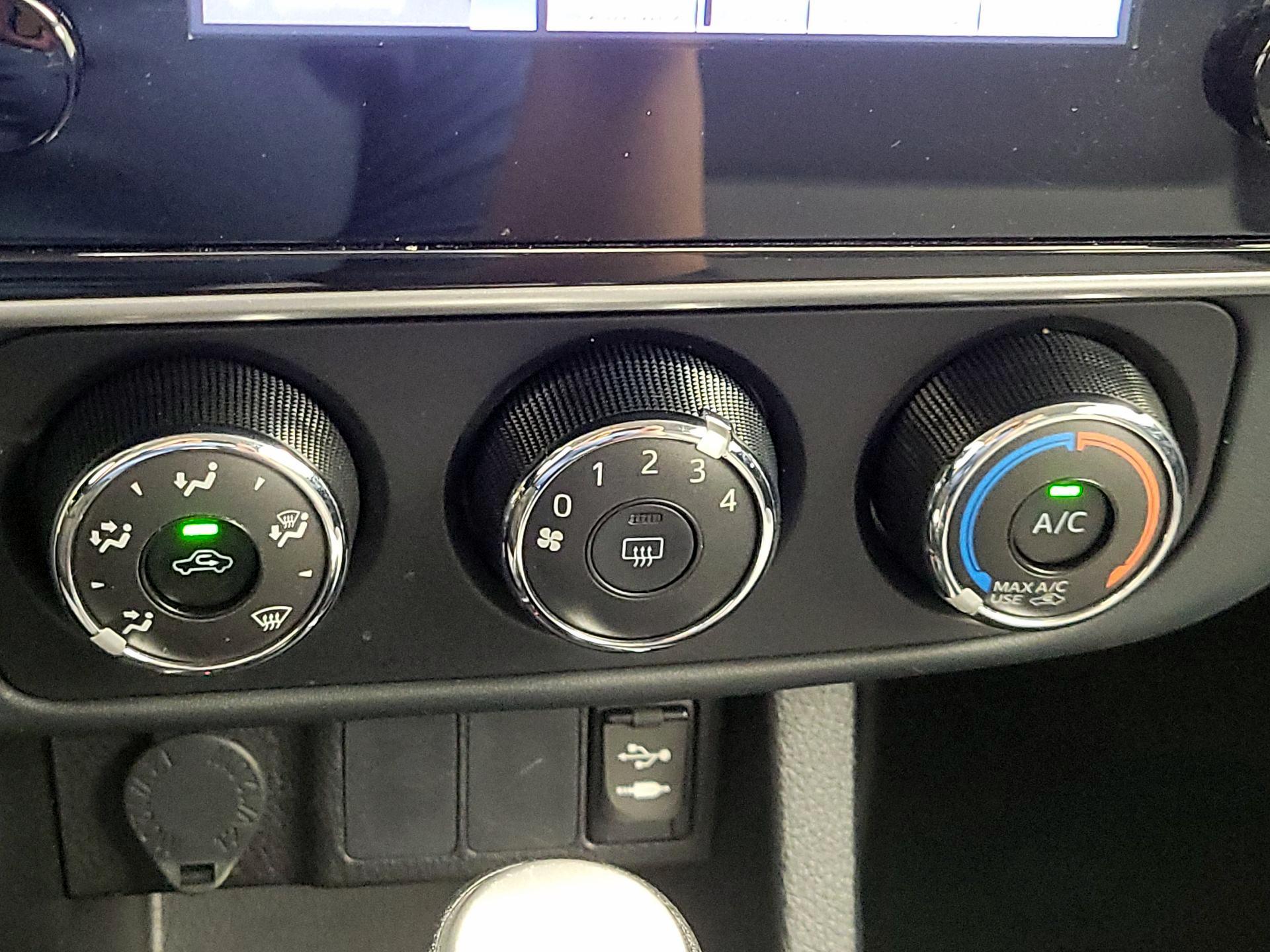 Thumbnail: 2019 Toyota Corolla - 16