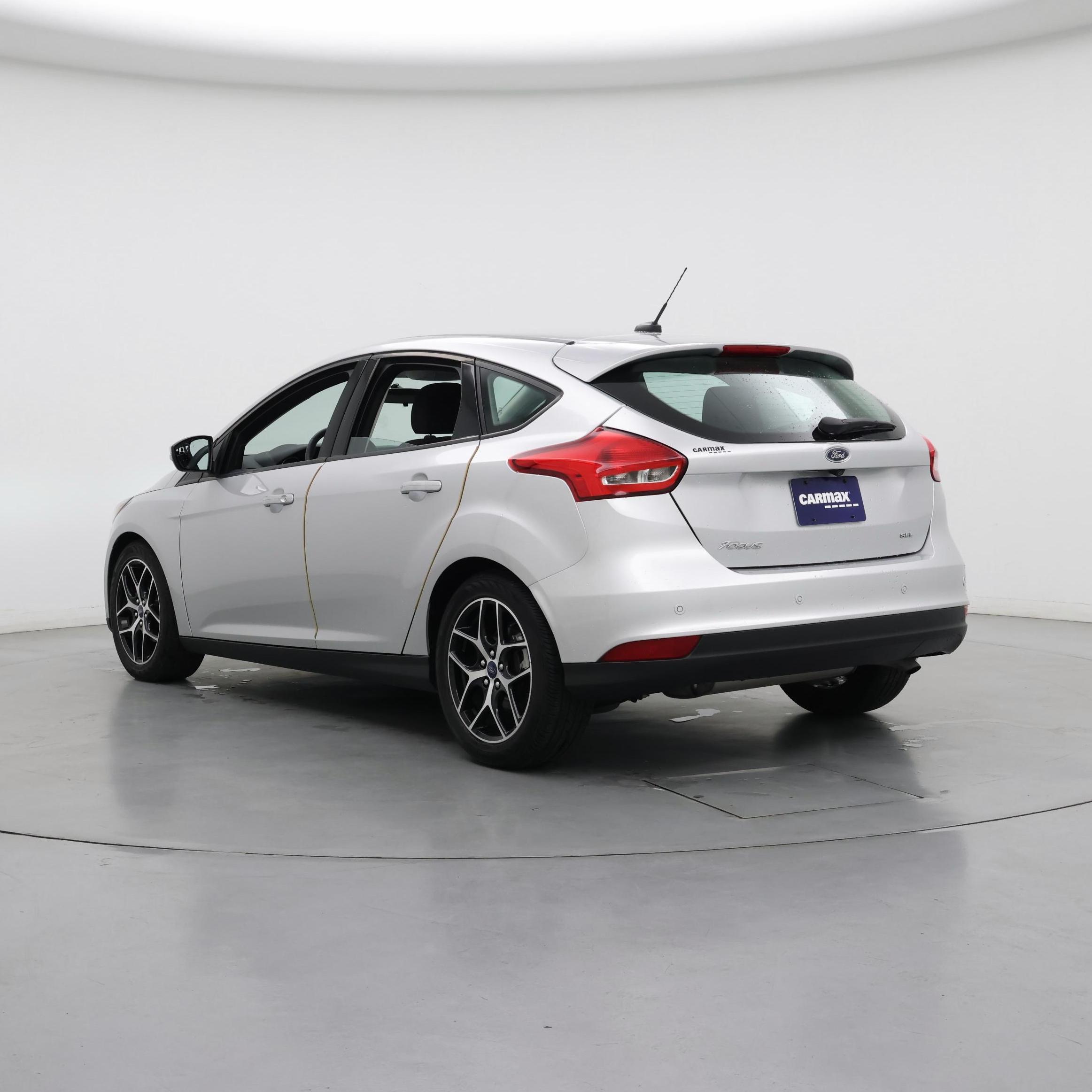 Thumbnail: 2017 Ford Focus - 2