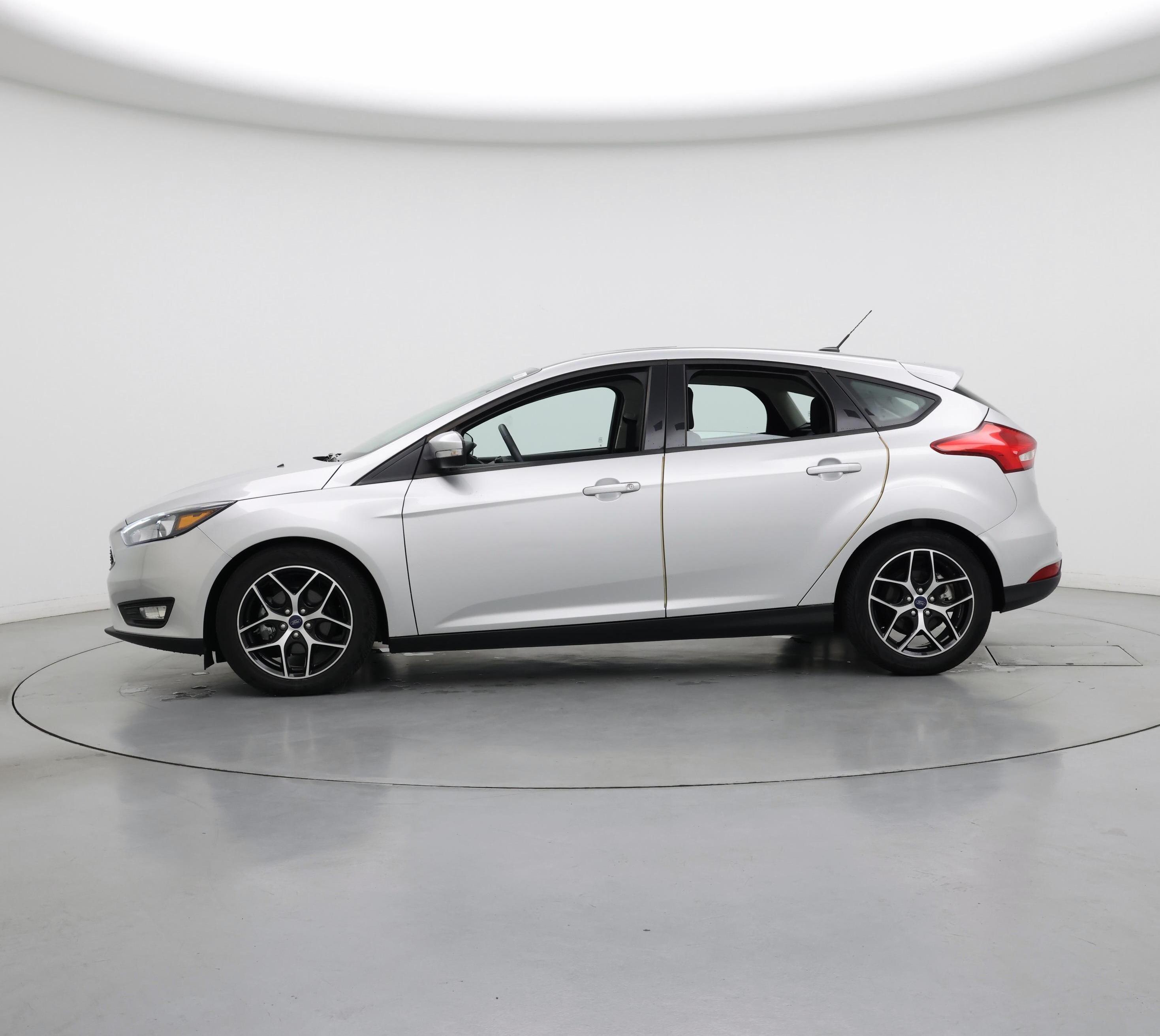 Thumbnail: 2017 Ford Focus - 3