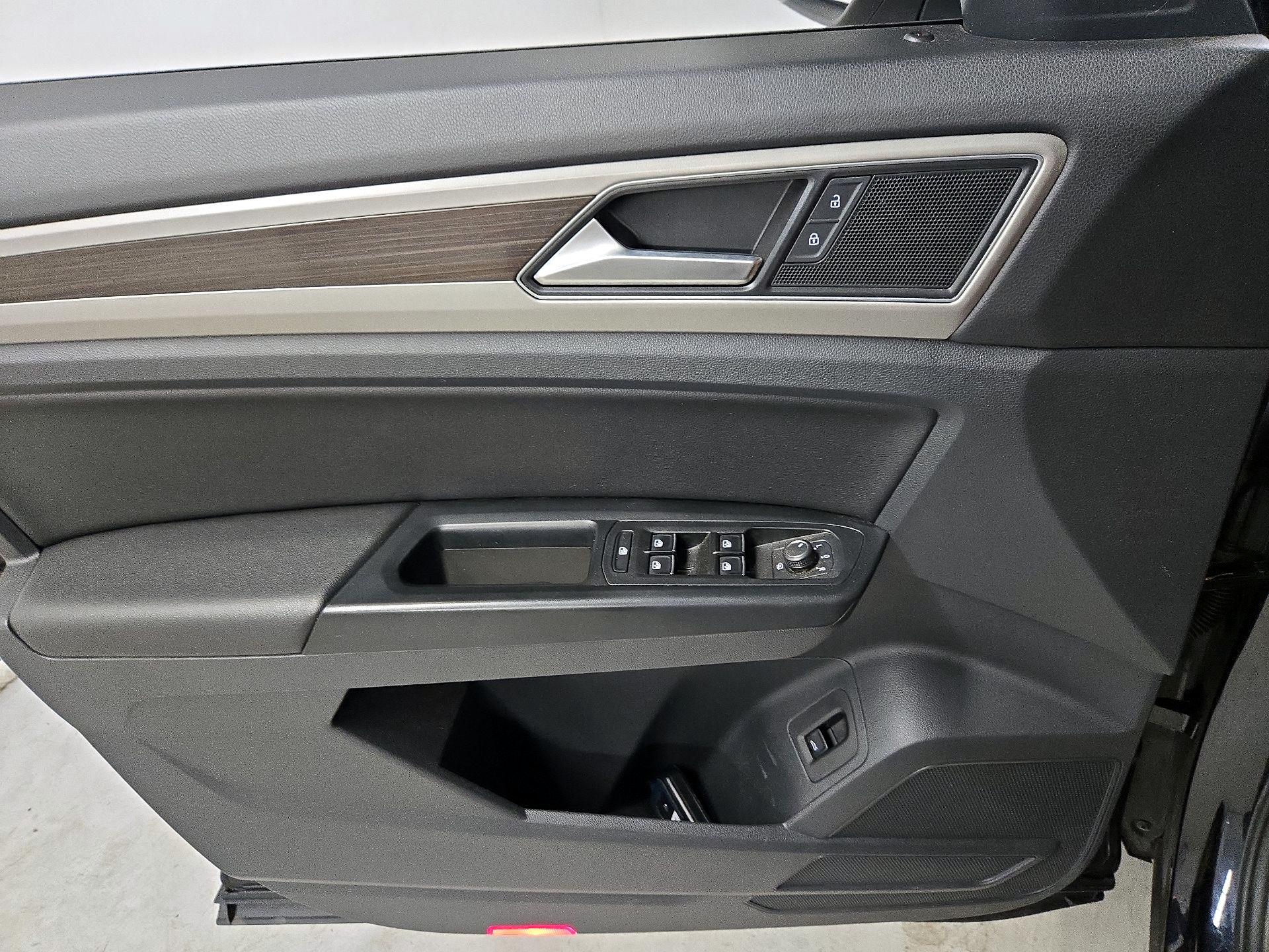 Thumbnail: 2019 Volkswagen Atlas - 12