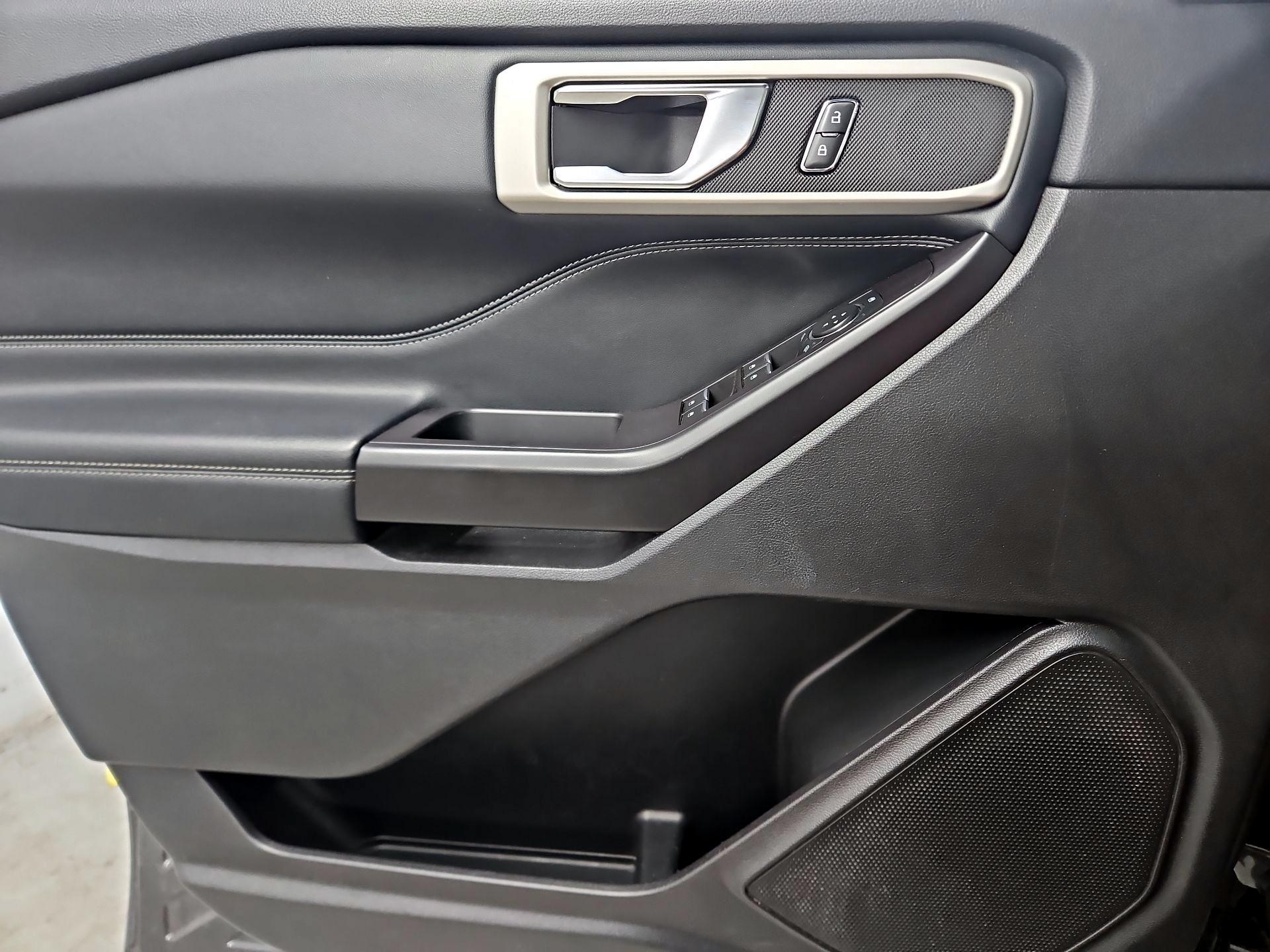 Thumbnail: 2020 Ford Explorer - 12