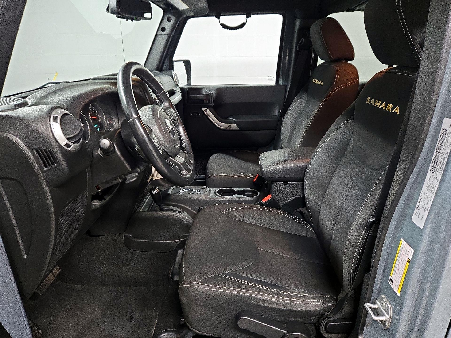 Thumbnail: 2015 Jeep Wrangler - 11