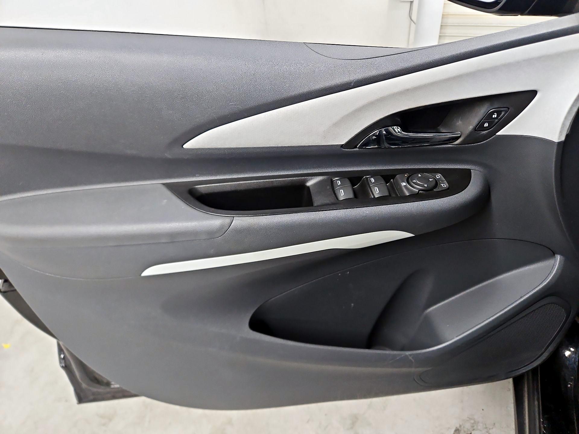 Thumbnail: 2021 Chevrolet Bolt EV - 12