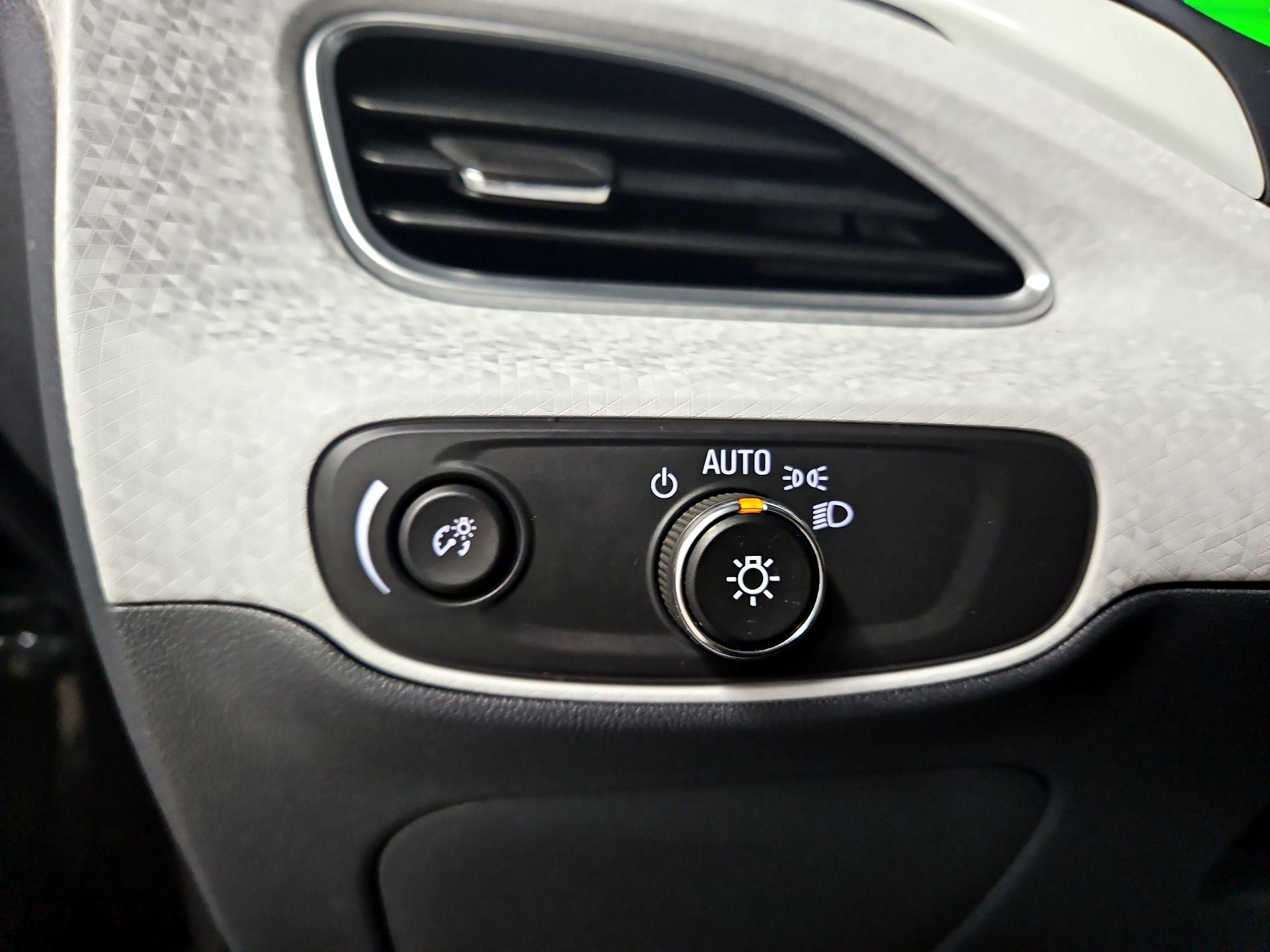 Thumbnail: 2021 Chevrolet Bolt EV - 13