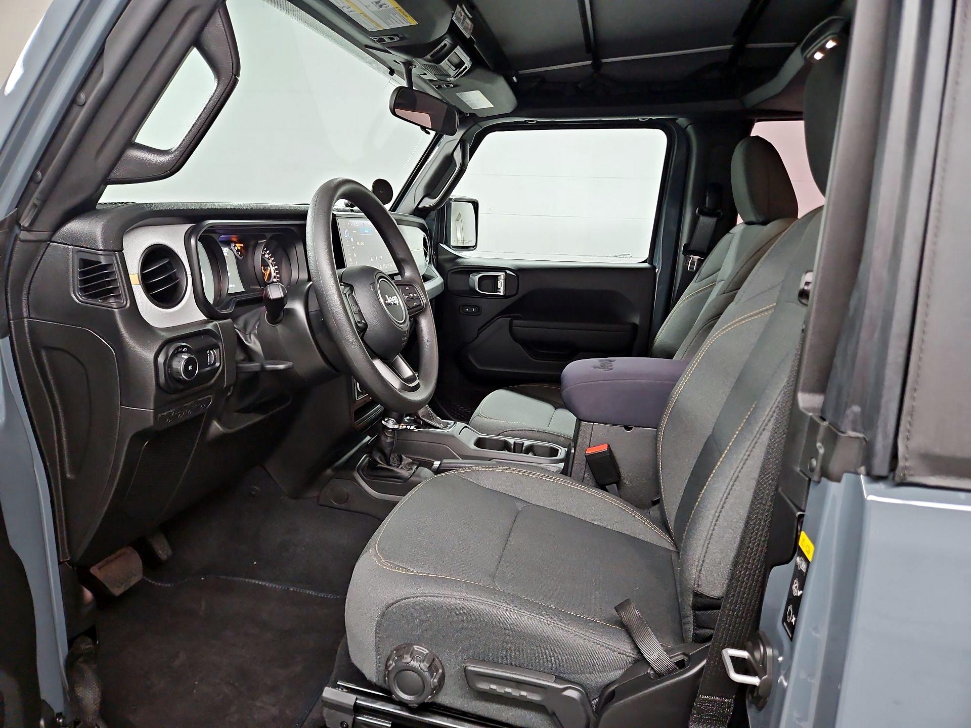 Thumbnail: 2025 Jeep Wrangler - 11