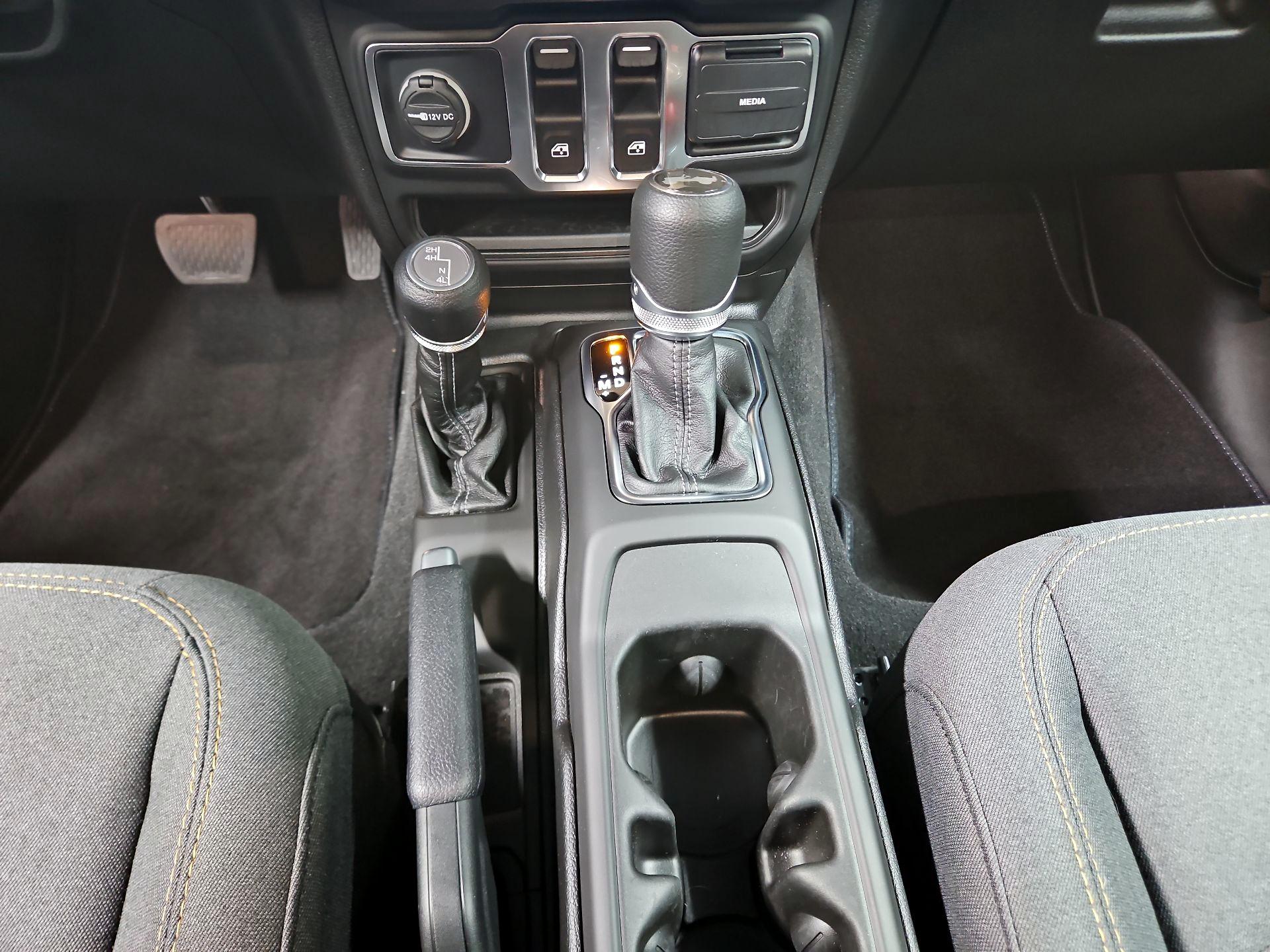 Thumbnail: 2025 Jeep Wrangler - 17