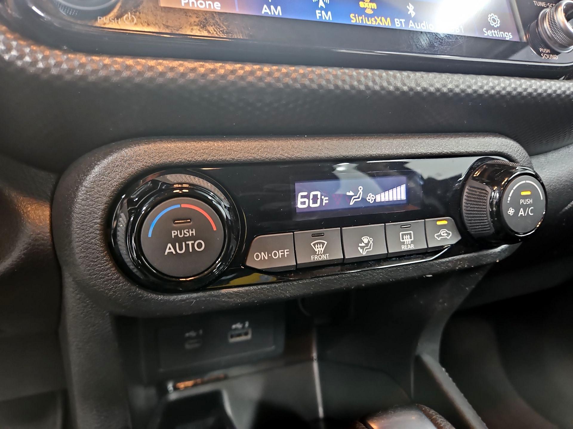 Thumbnail: 2021 Nissan Kicks - 15