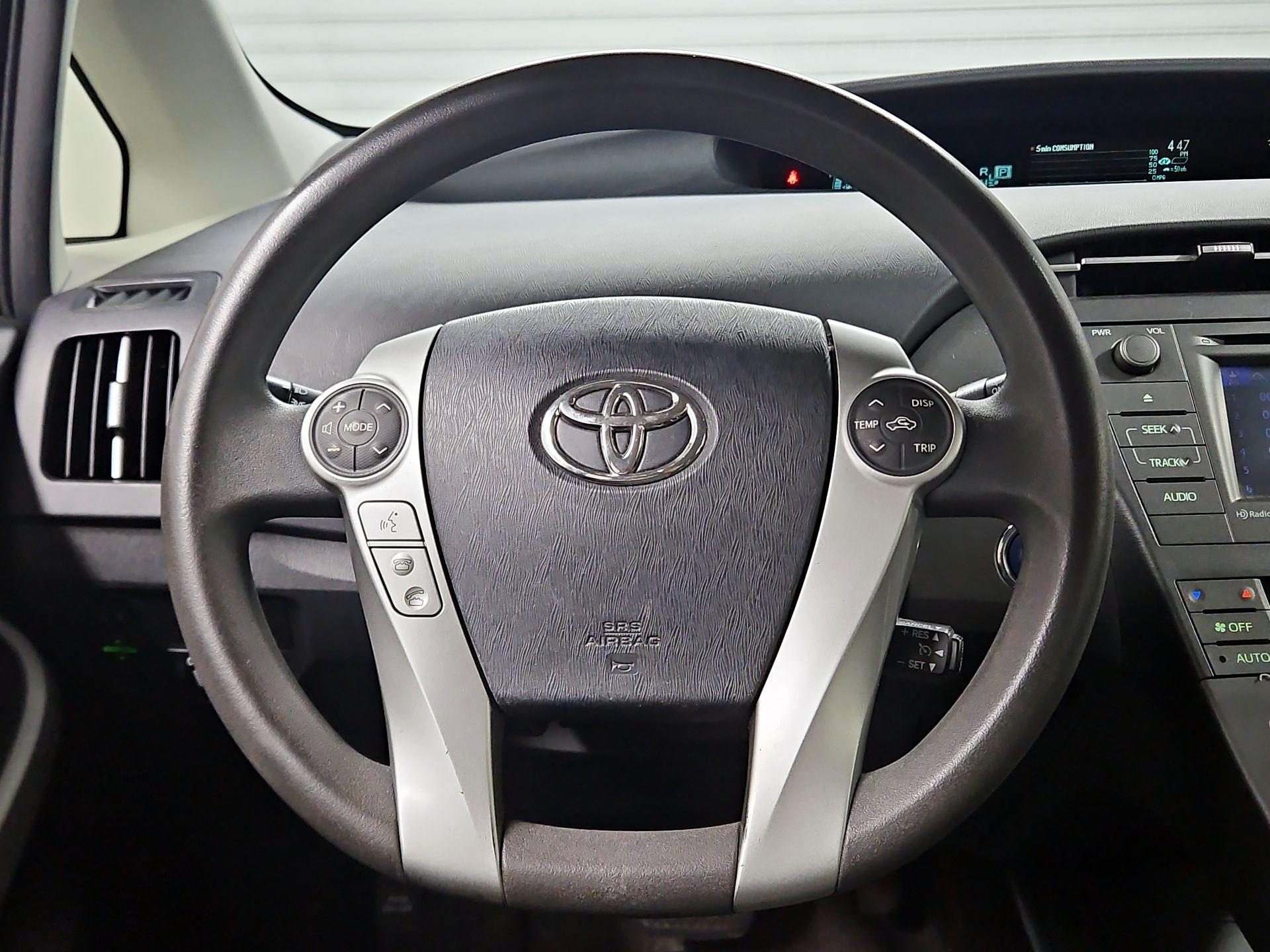 Thumbnail: 2013 Toyota Prius - 10
