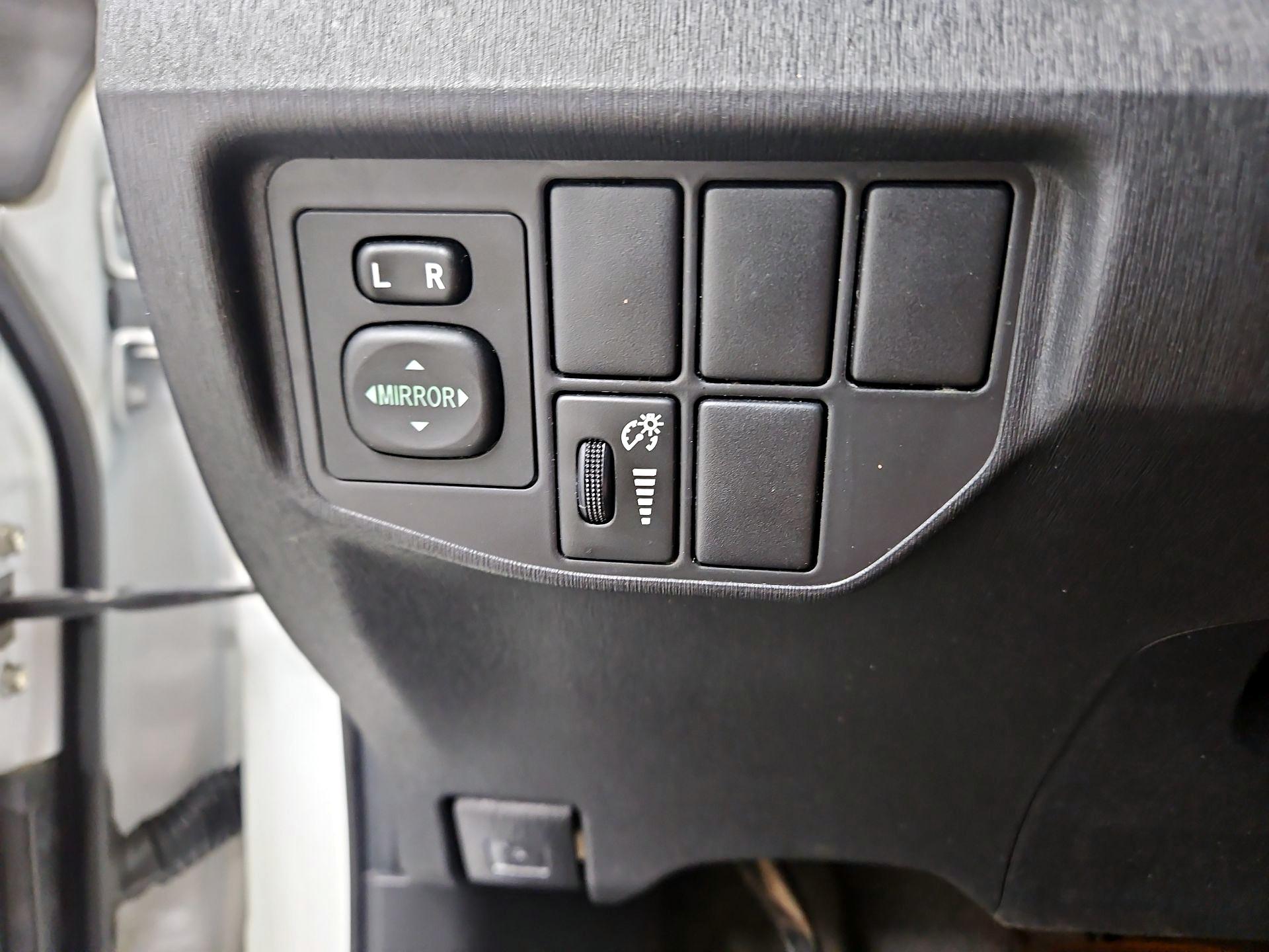 Thumbnail: 2013 Toyota Prius - 13