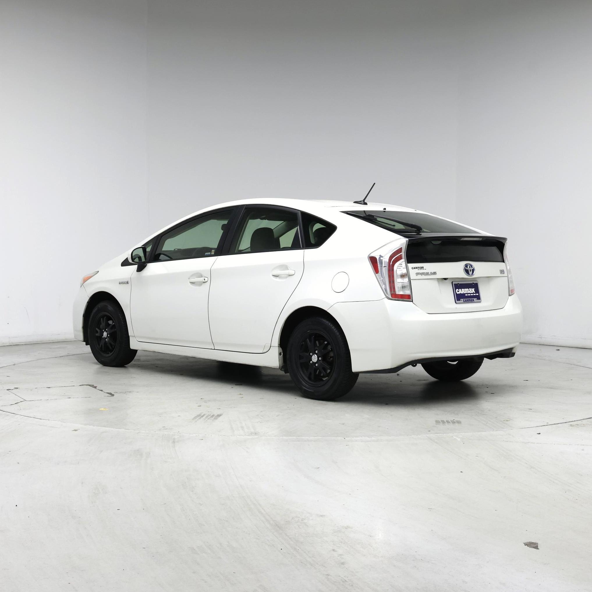 Thumbnail: 2013 Toyota Prius - 2