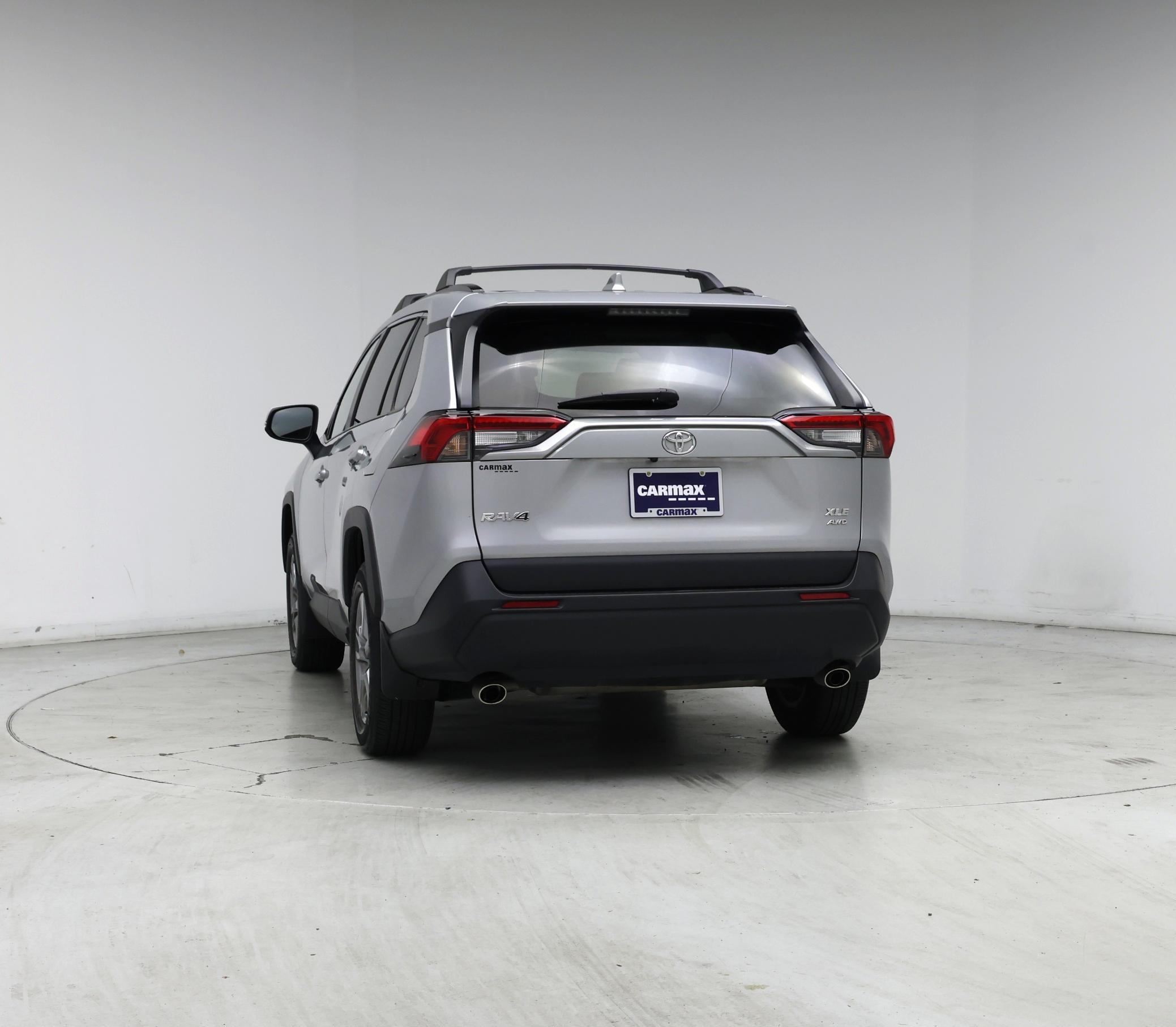 Thumbnail: 2022 Toyota RAV4 - 6