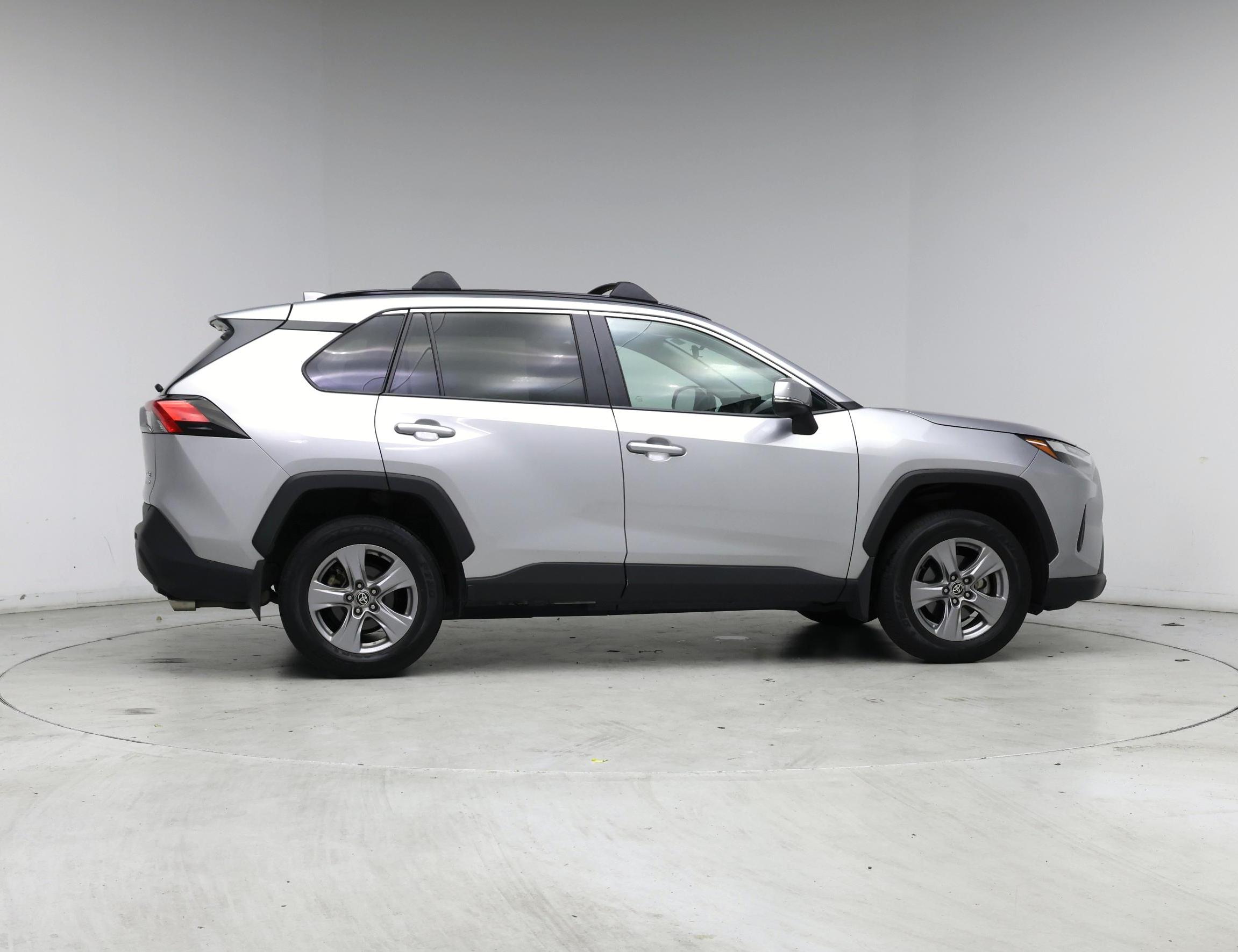 Thumbnail: 2022 Toyota RAV4 - 7
