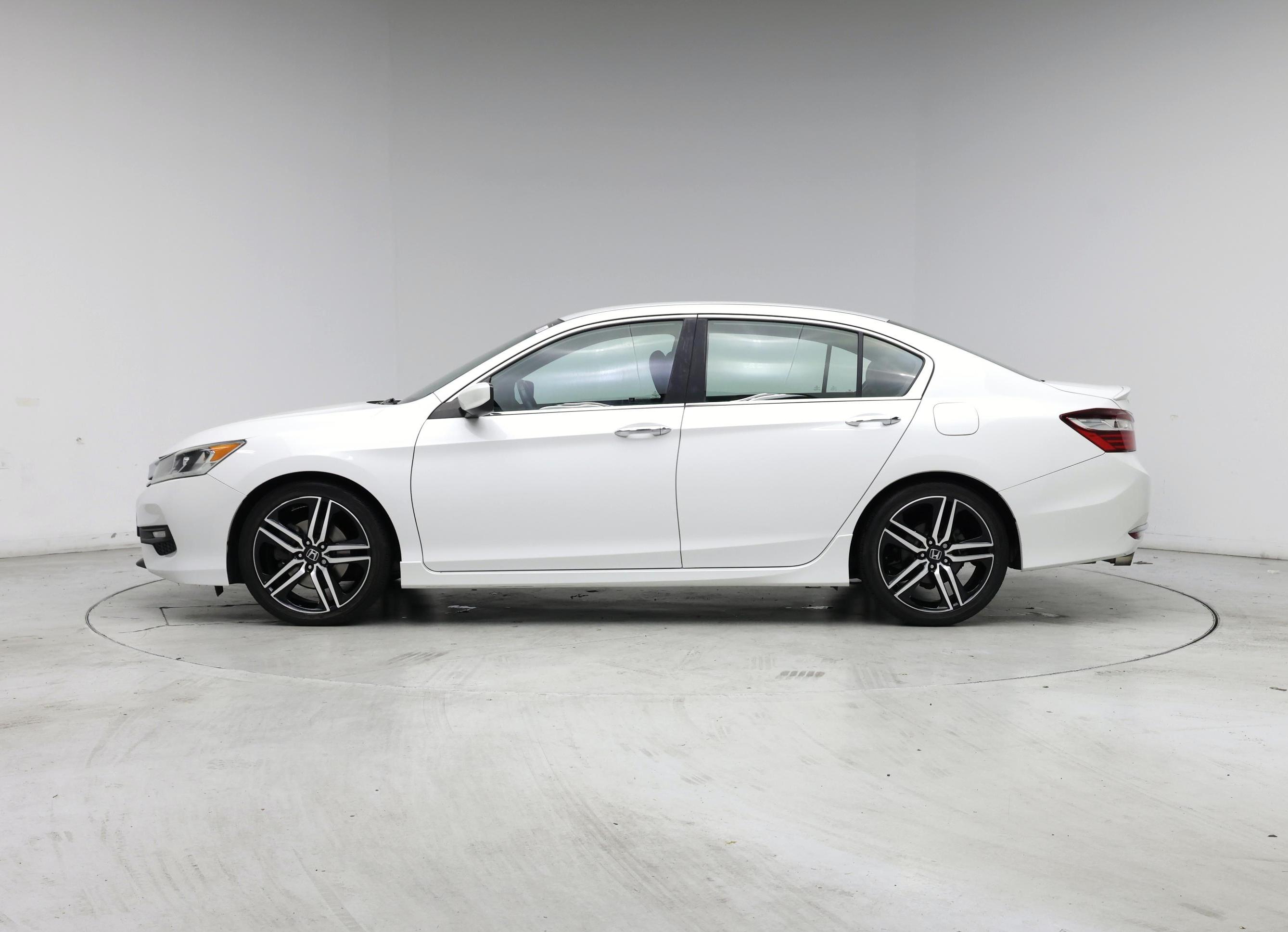 Thumbnail: 2017 Honda Accord - 3