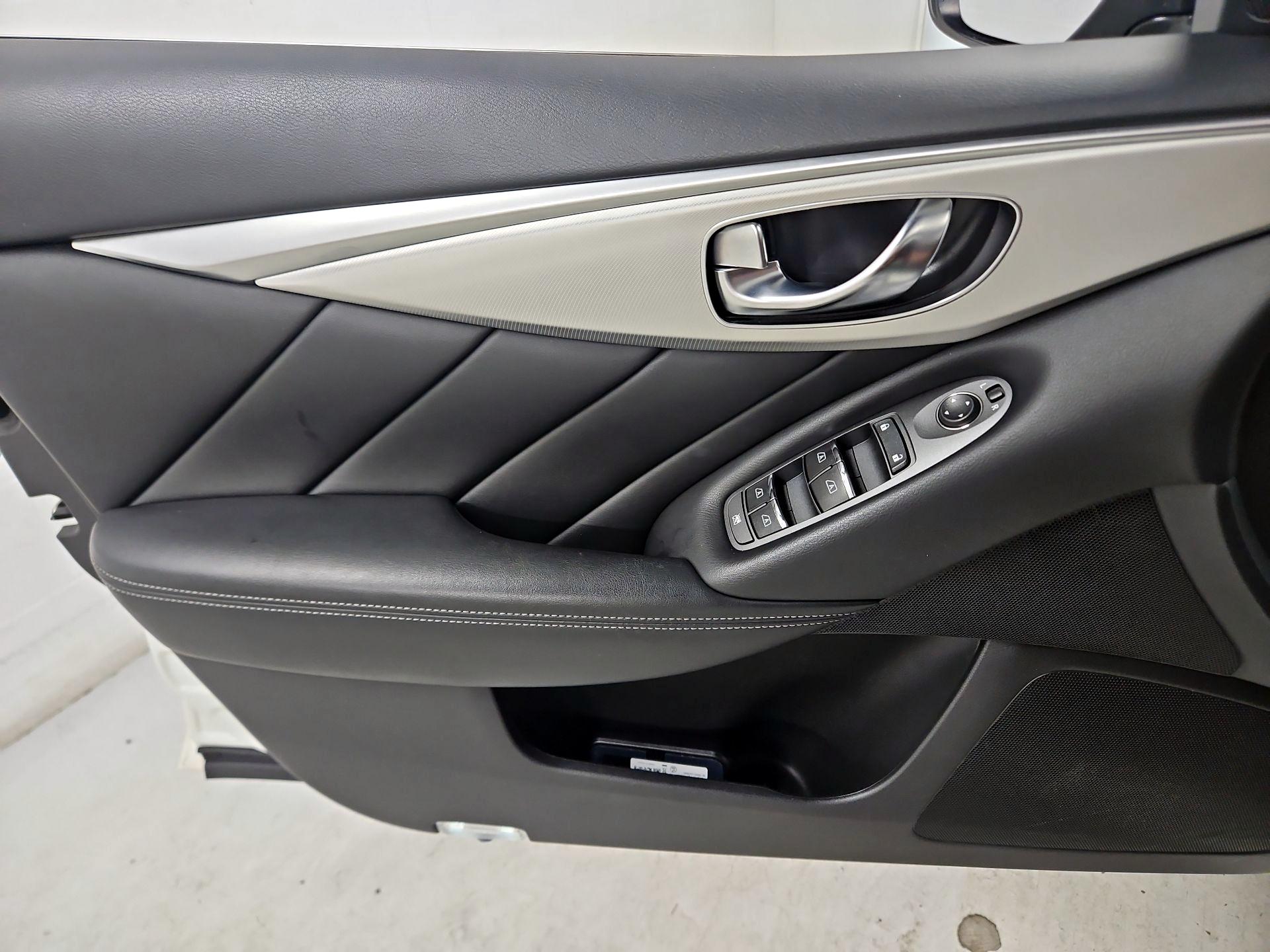 Thumbnail: 2020 INFINITI Q50 - 12
