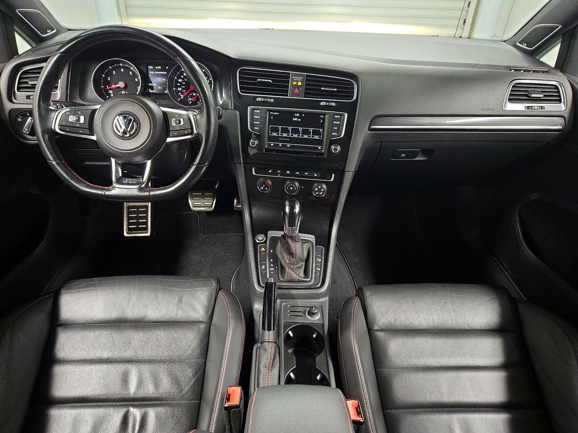 Thumbnail: 2016 Volkswagen Golf - 9
