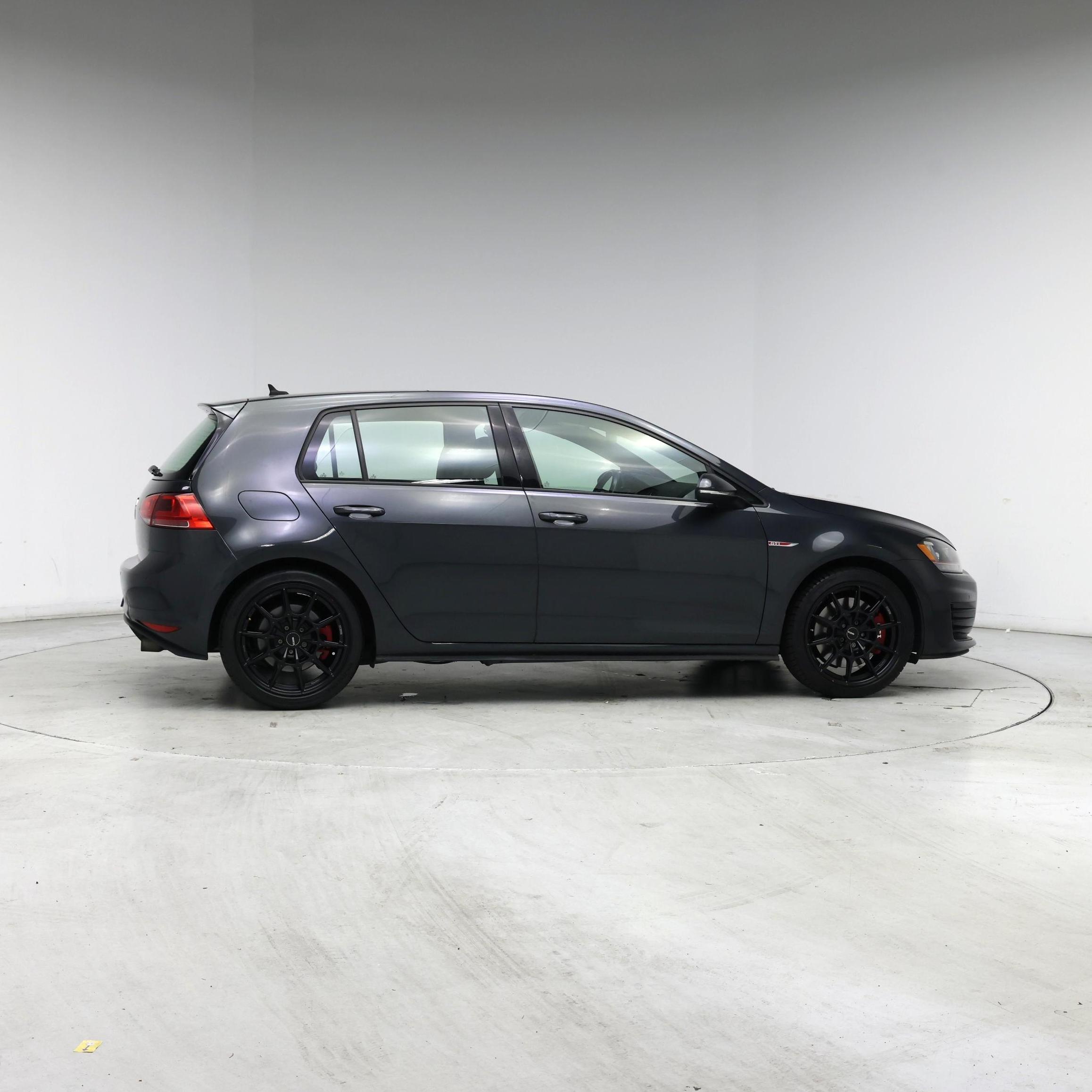 Thumbnail: 2016 Volkswagen Golf - 7