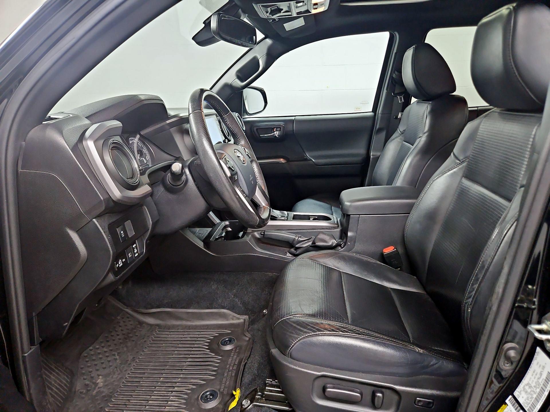 Thumbnail: 2020 Toyota Tacoma - 11